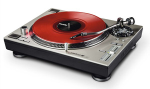 RELOOP_RP-7000-SILVER-MK2 (front angle view) RELOOP_RP-7000-SILVER-MK2 (front angle view)
