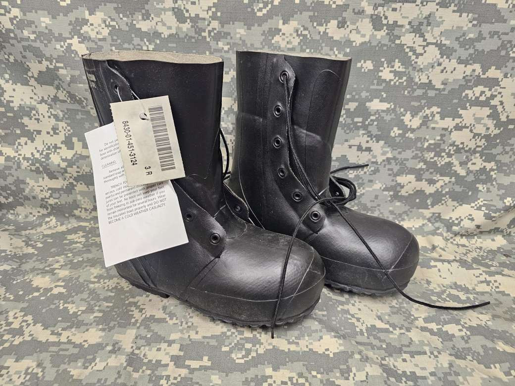 Canadian Armed Forces Mickey Mouse Boots - 3 Regular - Hero Outdoors