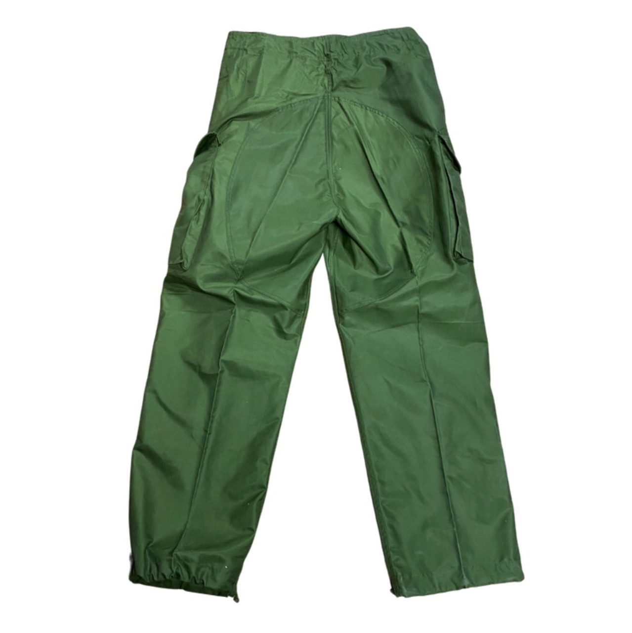 SURPLUS CANADIAN FORCES WIND PANTS