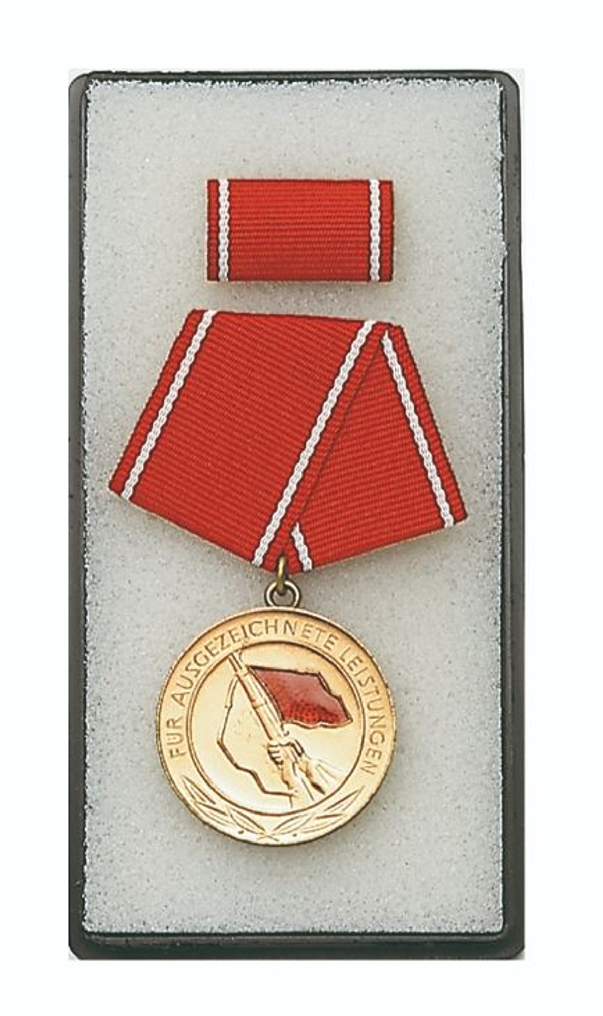 East German Ausgezeichnete Leistungen Der Kampfgruppen Medal