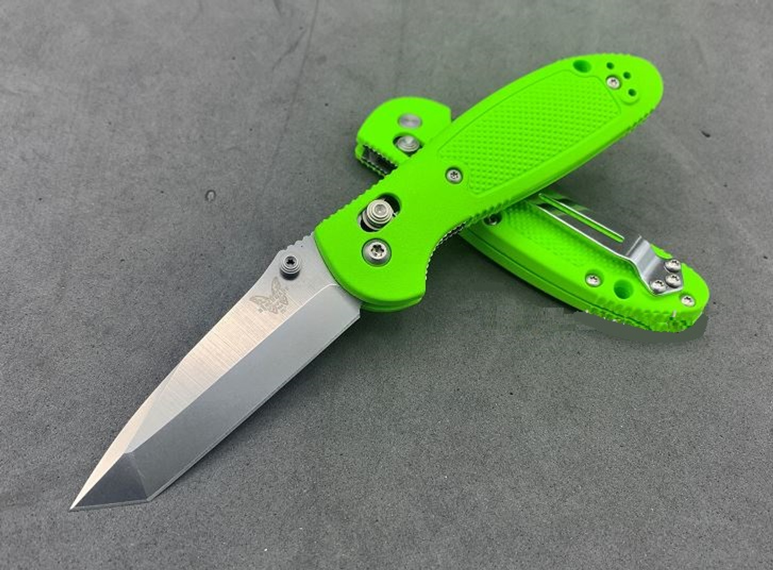 Benchmade Mini Griptilian Pardue 557 Tanto, D2 Steel, Neon Green