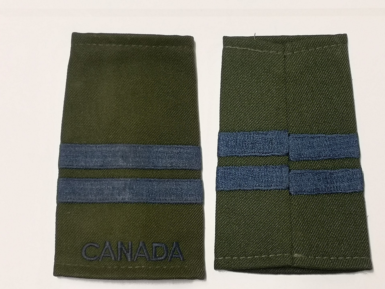 Canadian Armed Forces Green Rank Epaulets Air Force - Captain