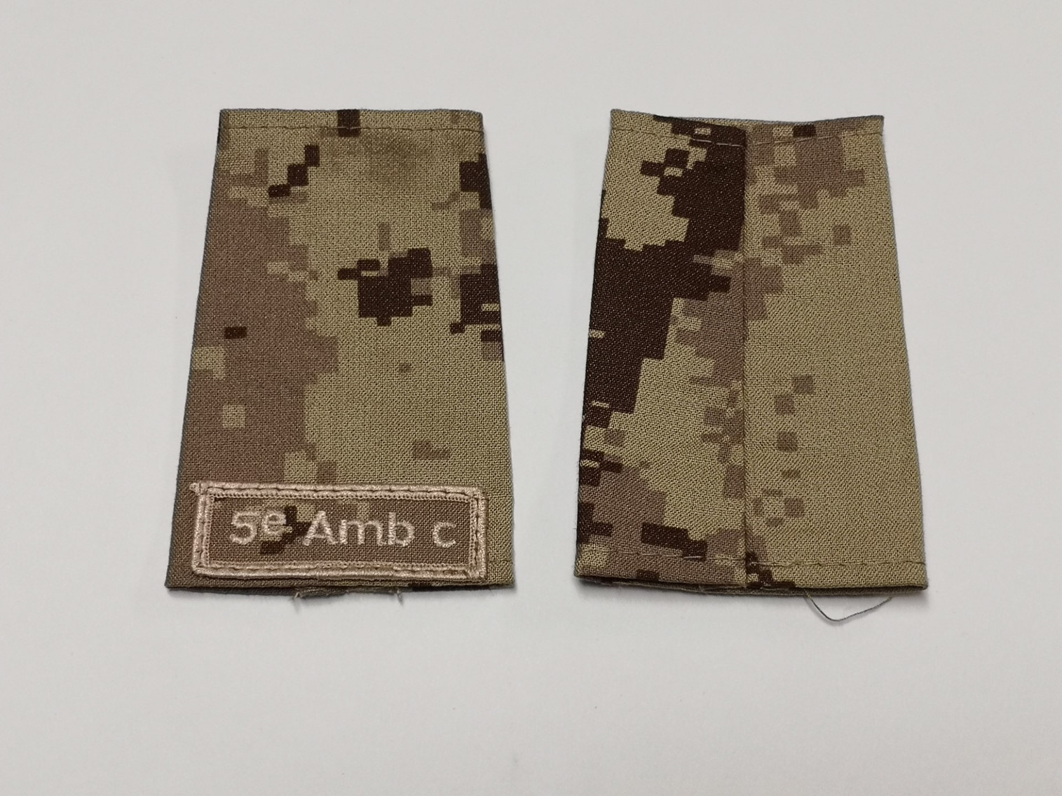 Canadian Armed Forces Arid Cadpat Rank Epaulets Army - 5e Amb C Private (Basic)