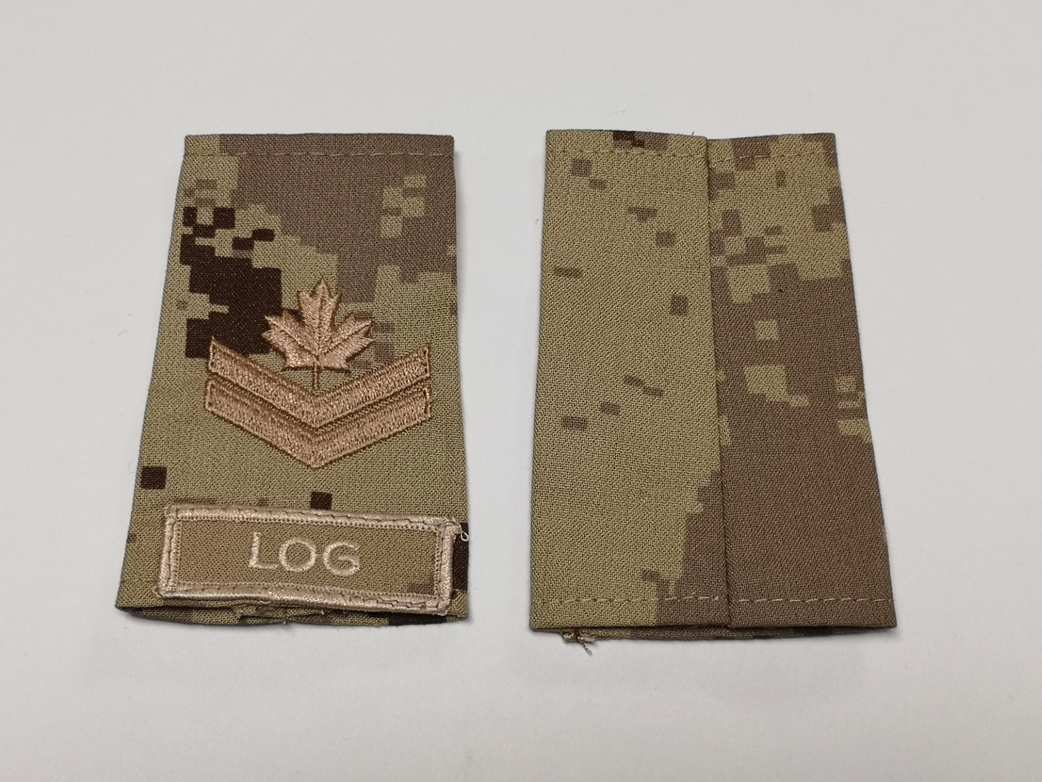 Canadian Armed Forces Arid Cadpat Rank Epaulets Logistics - Master Corporal