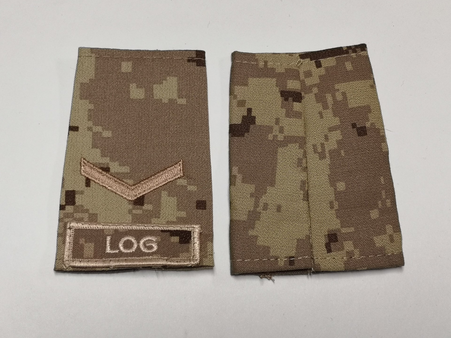 Canadian Armed Forces Arid Cadpat Rank Epaulets Logistics - Private (Trained)
