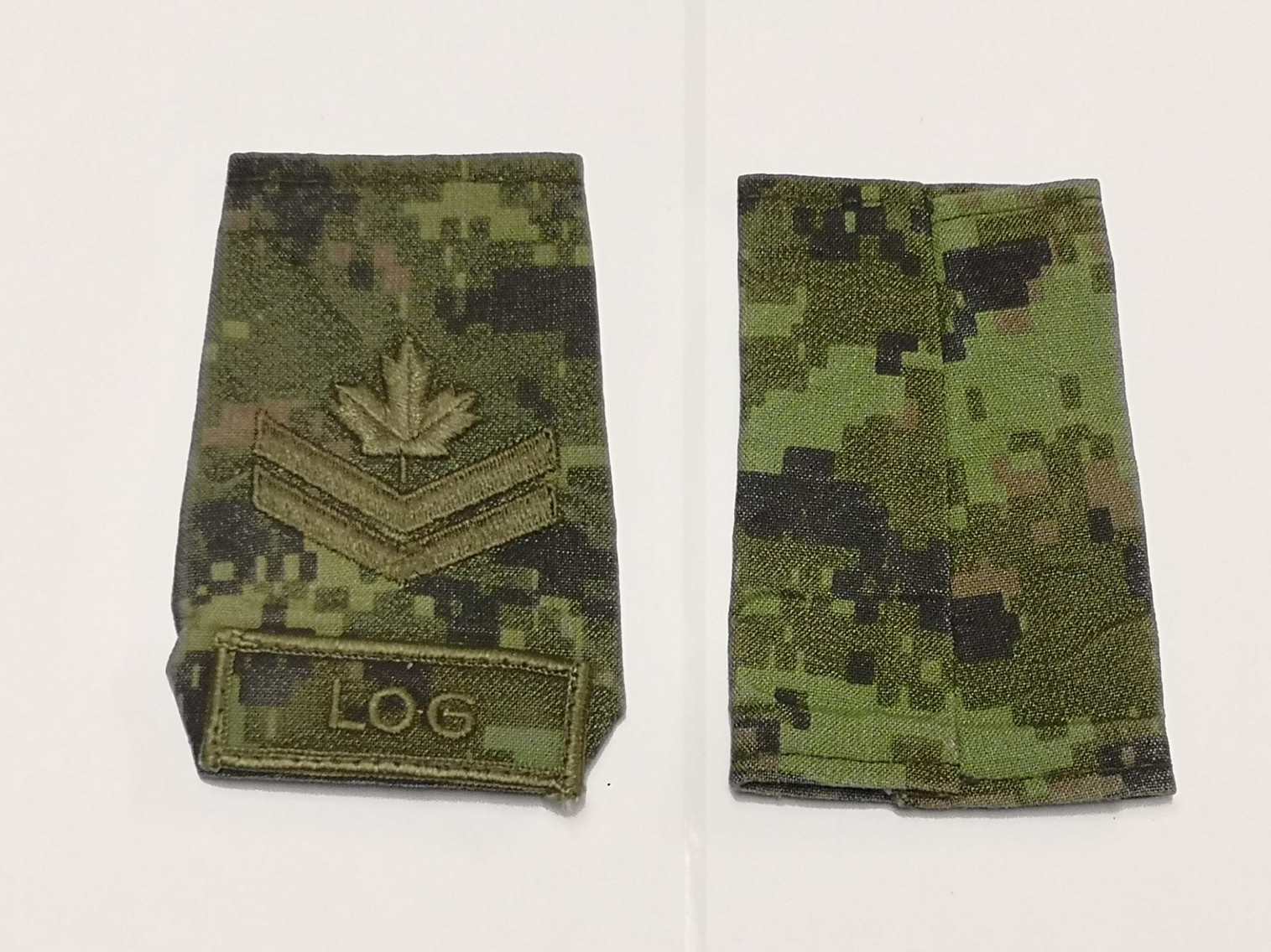 Canadian Armed Forces Cadpat Rank Epaulets LOG - Master Corporal