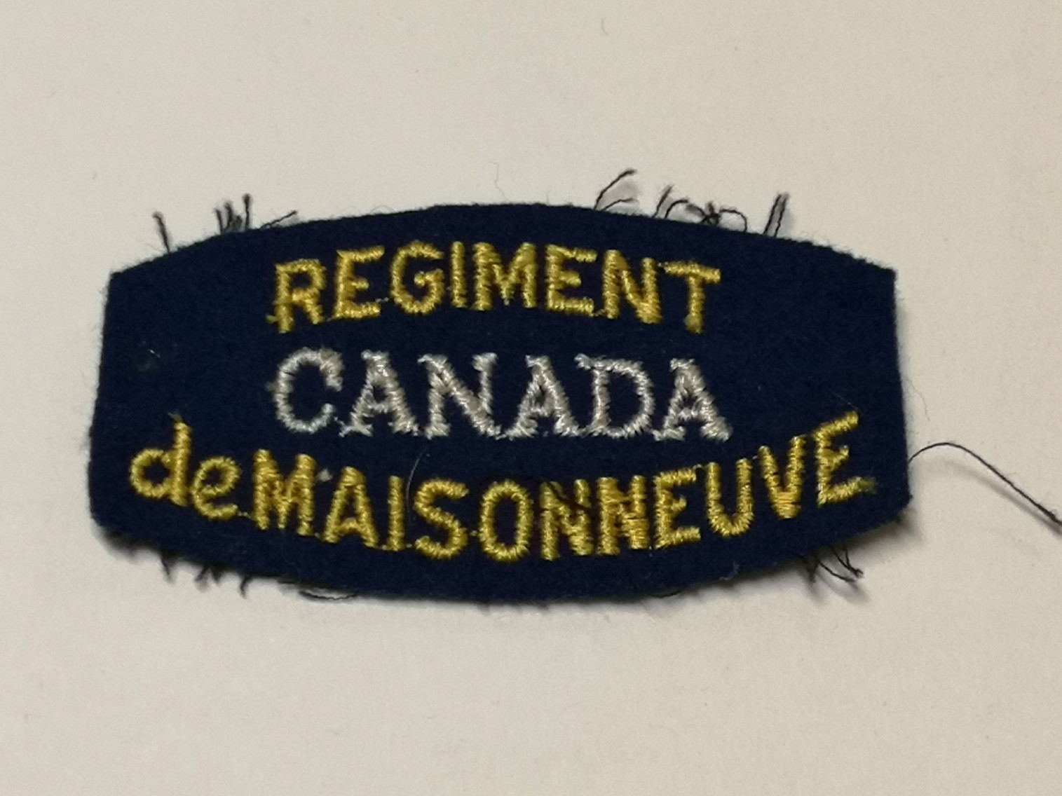 Canadian Armed Forces Le Regiment De Maisonneuve Shoulder Title