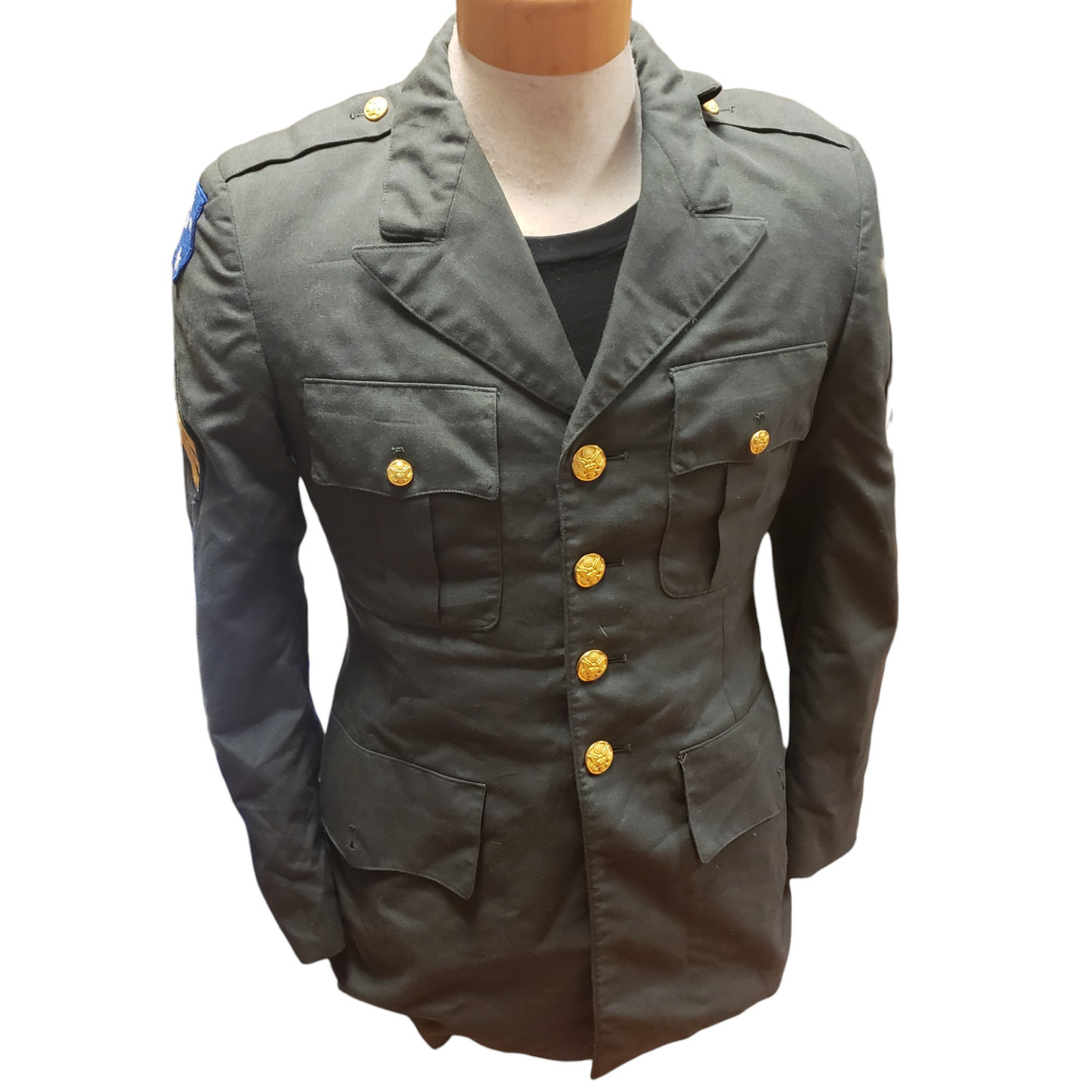 U.S. Armed Forces Green Dress Jacket W/ 23rd Infantry Division Sleeve Patch - Dated 1968 - Size 37R