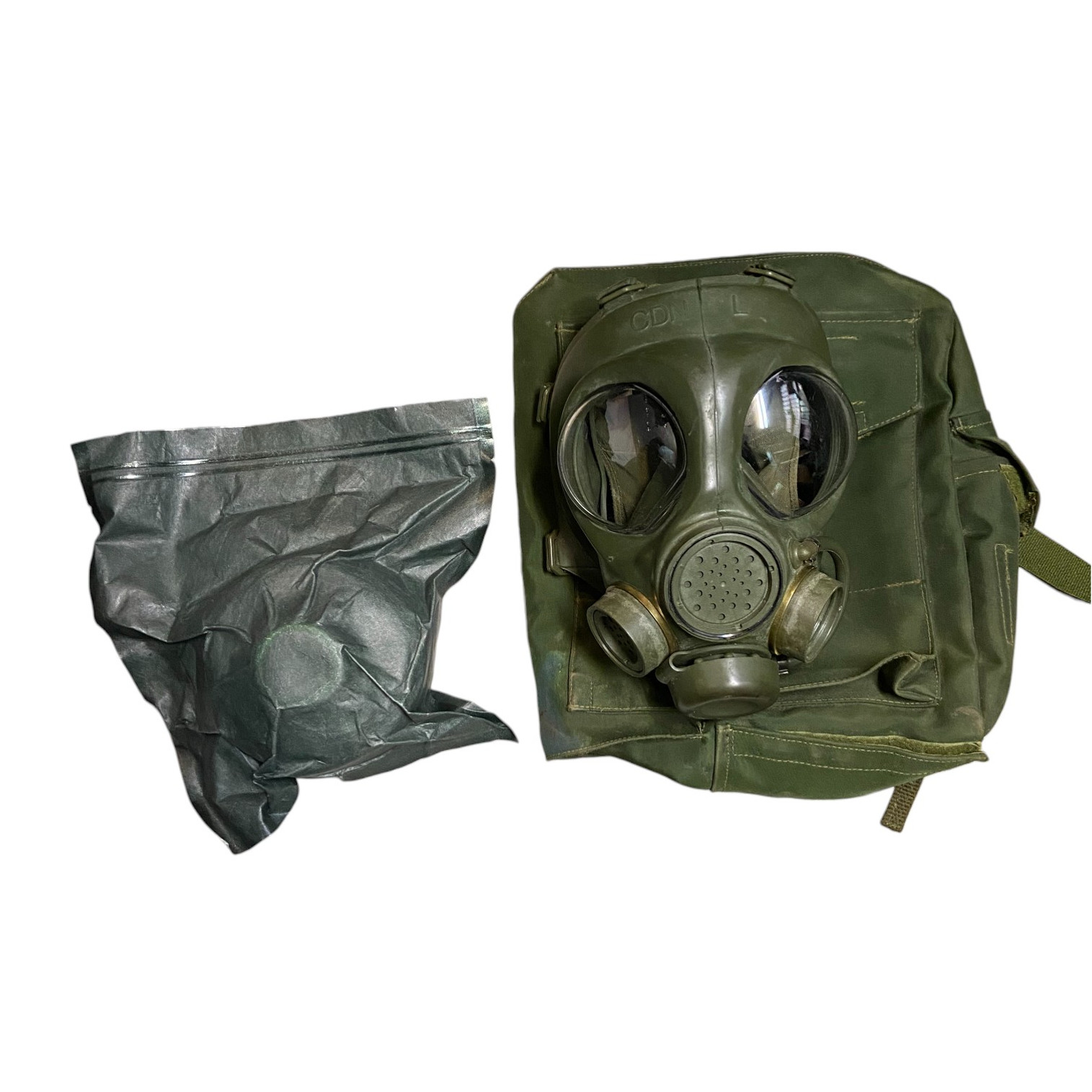Canadian Armed Forces C4 Large Gas Mask W/ Sealed C4 Filter & Carrier