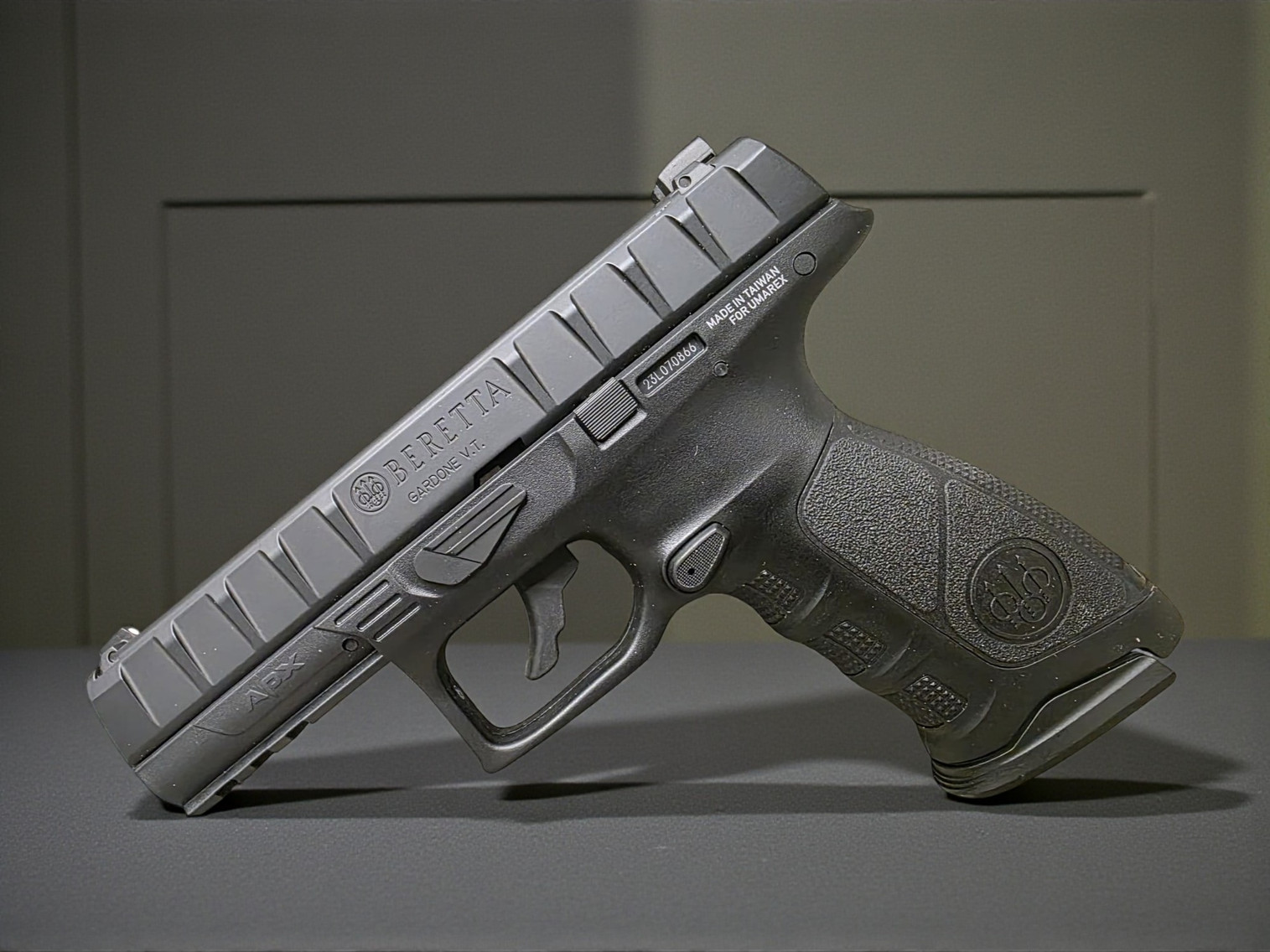 Umarex Beretta APX 4.5mm CO2 Powered Blowback Pistol - USEDⓈ