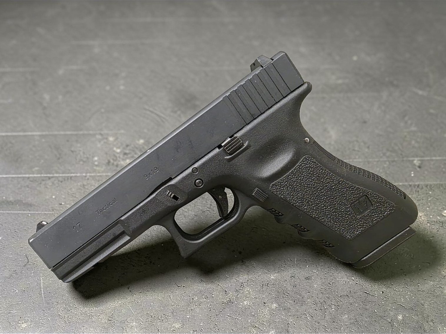 WE-Tech Glock 17 Gen 3 Gas Blowback Airsoft Pistol - Package - USEDⓈ