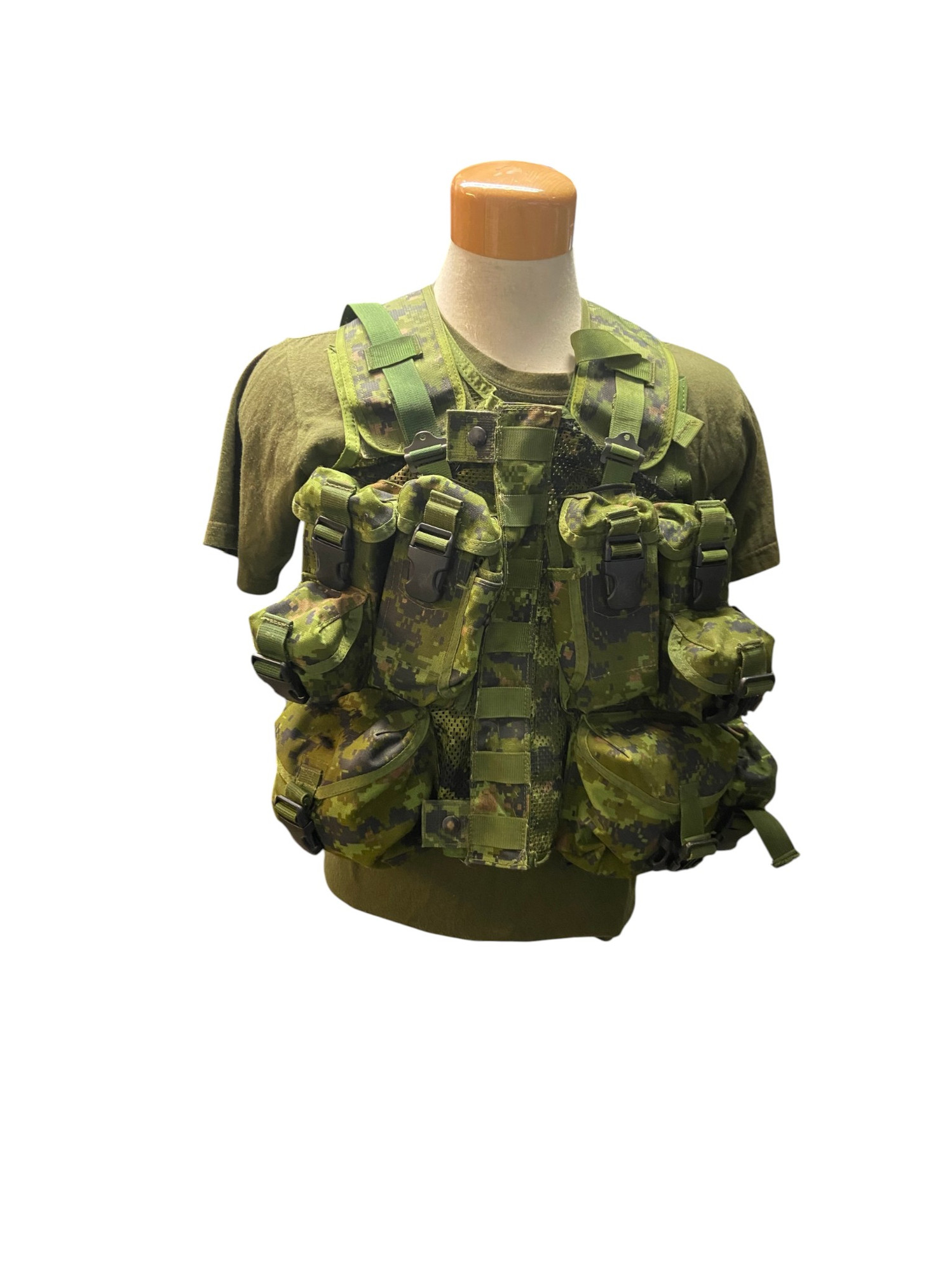 Canadian Armed Forces CADPAT Tactical Load Bearing Vest - Medium