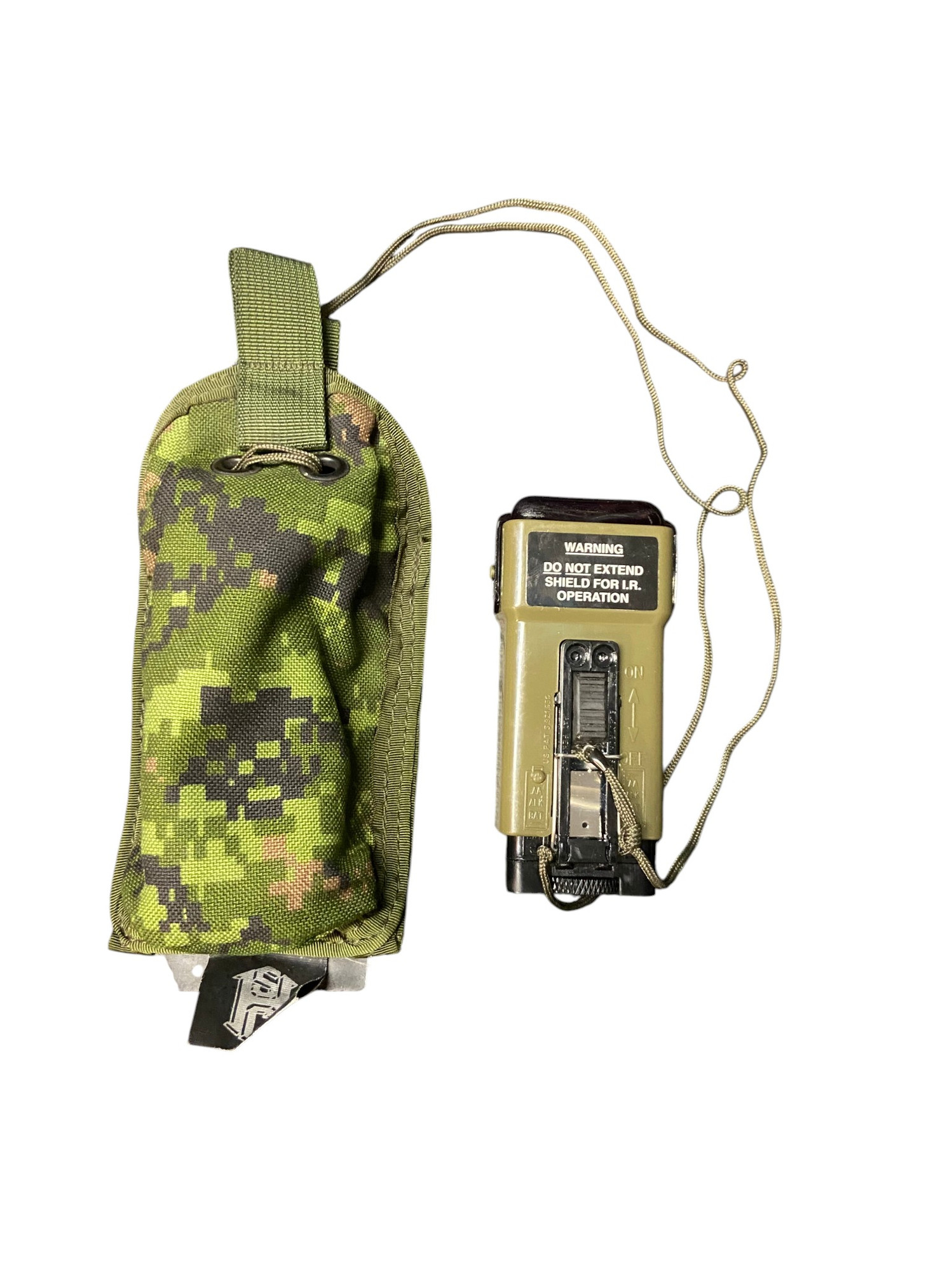 Canadian Armed Forces Strobe Lights W/Custom CADPAT Pouch
