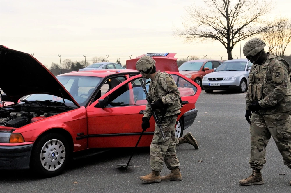 U.S. Armed Forces Lumenyte Underbody Vehicle Inspection Kit