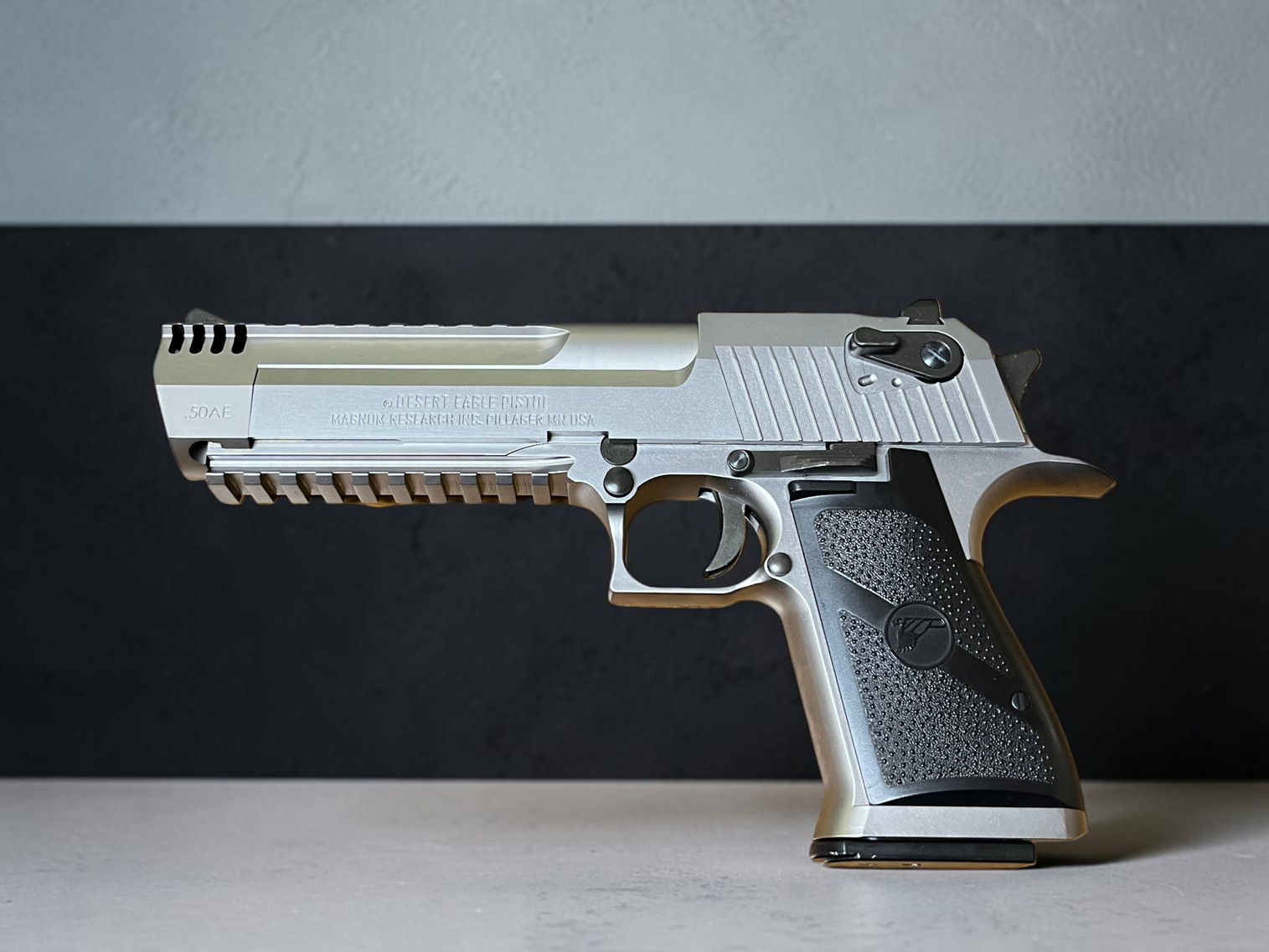 Cybergun .50AE Silver Desert Eagle - Used