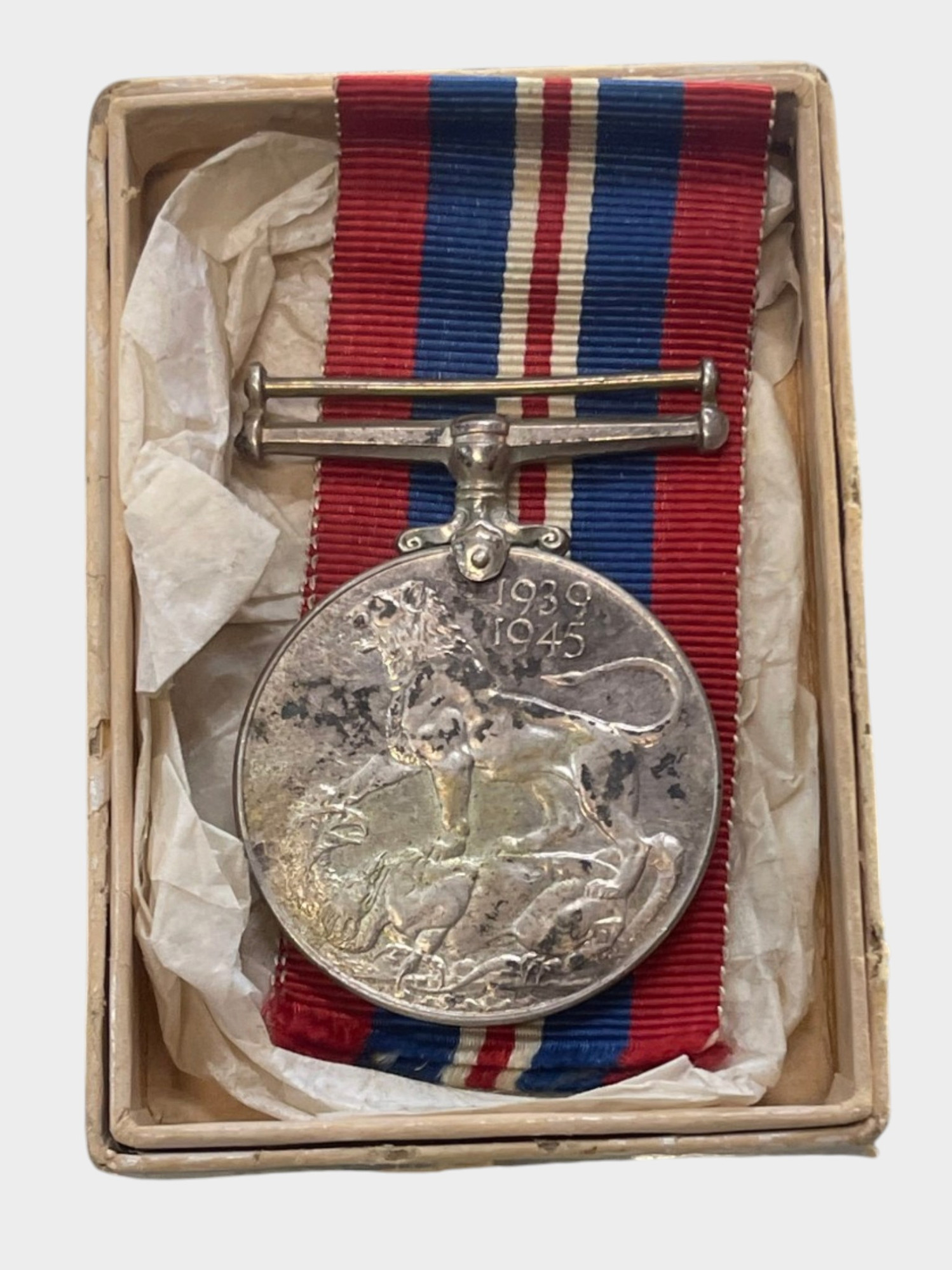 Canadian WW2 1939-1945 Service medal  with original box