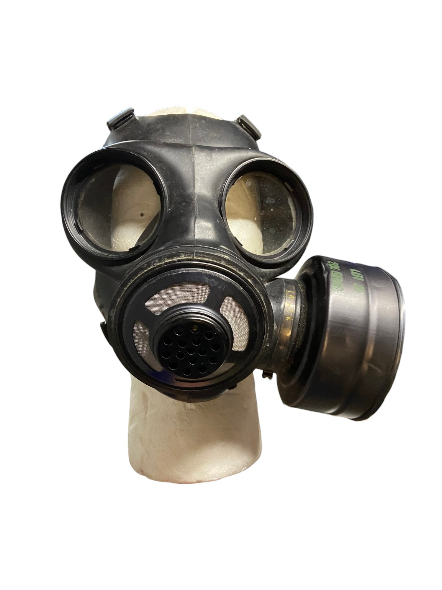 Canadian Armed Forces C3/M69 40mm/60mm Dual Thread Gas Mask - Large