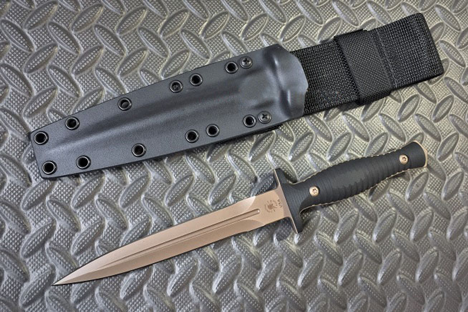 Black and Tan Strop — Grim Blades