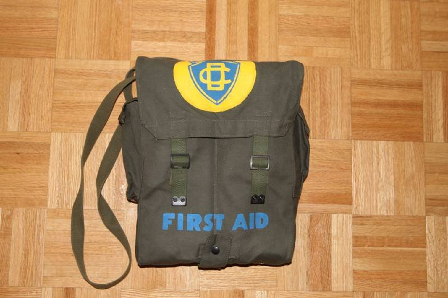 Canadian Armed Forces Civil Defence First Aid Bag