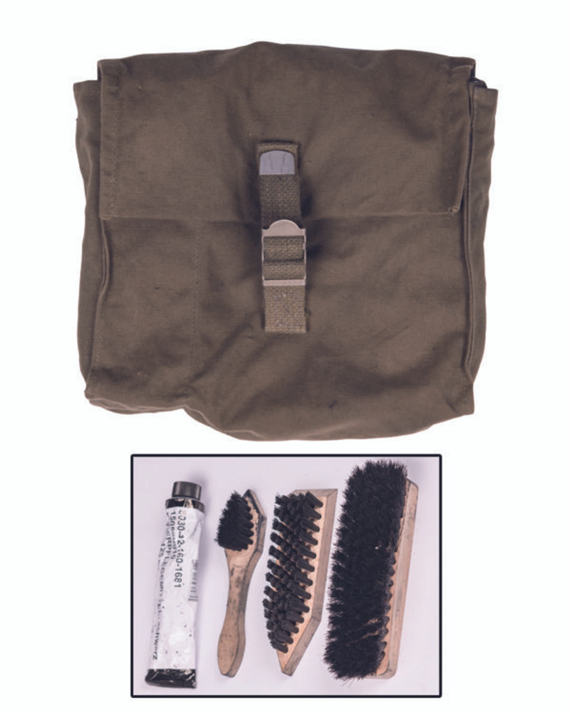 German Armed Forces Shoe Cleaning Kit w/Pouch