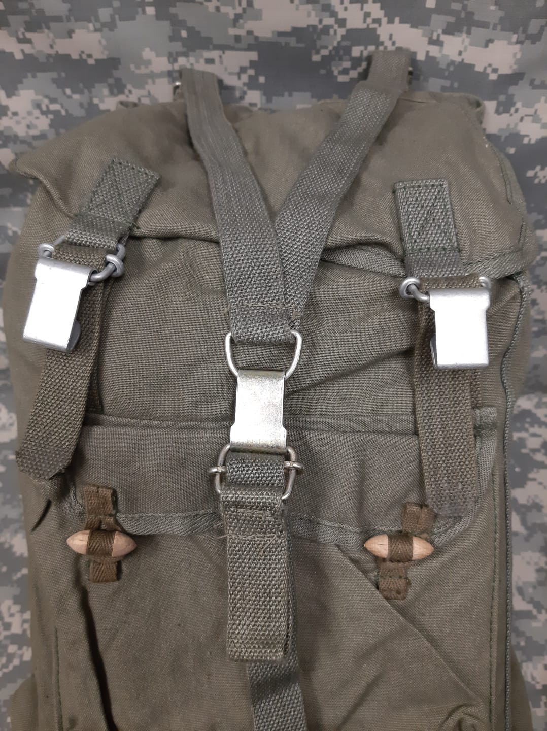 Vietnam War Chicom Field Pack w/ Bedroll Carrier - Hero Outdoors