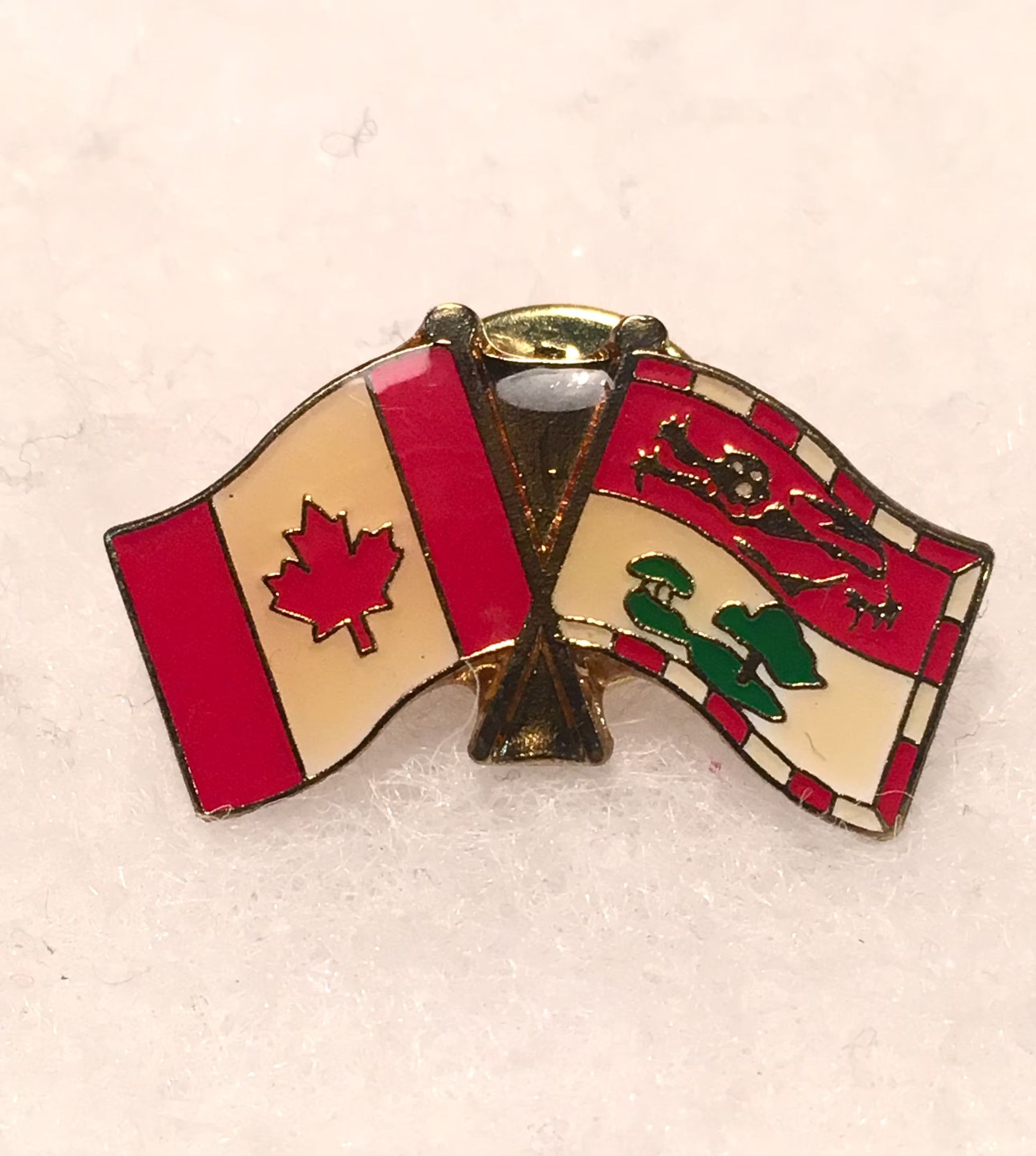 Canada & PEI Friendship Crossed Flag Lapel Pin