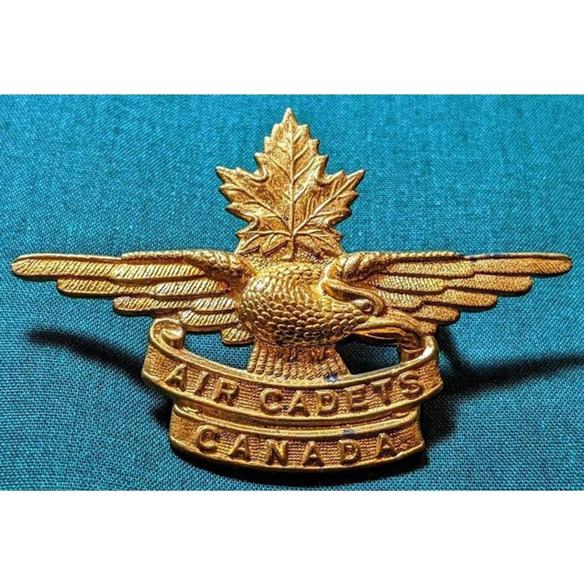 Air Cadets Canada Brass Cap Badge - Hero Outdoors