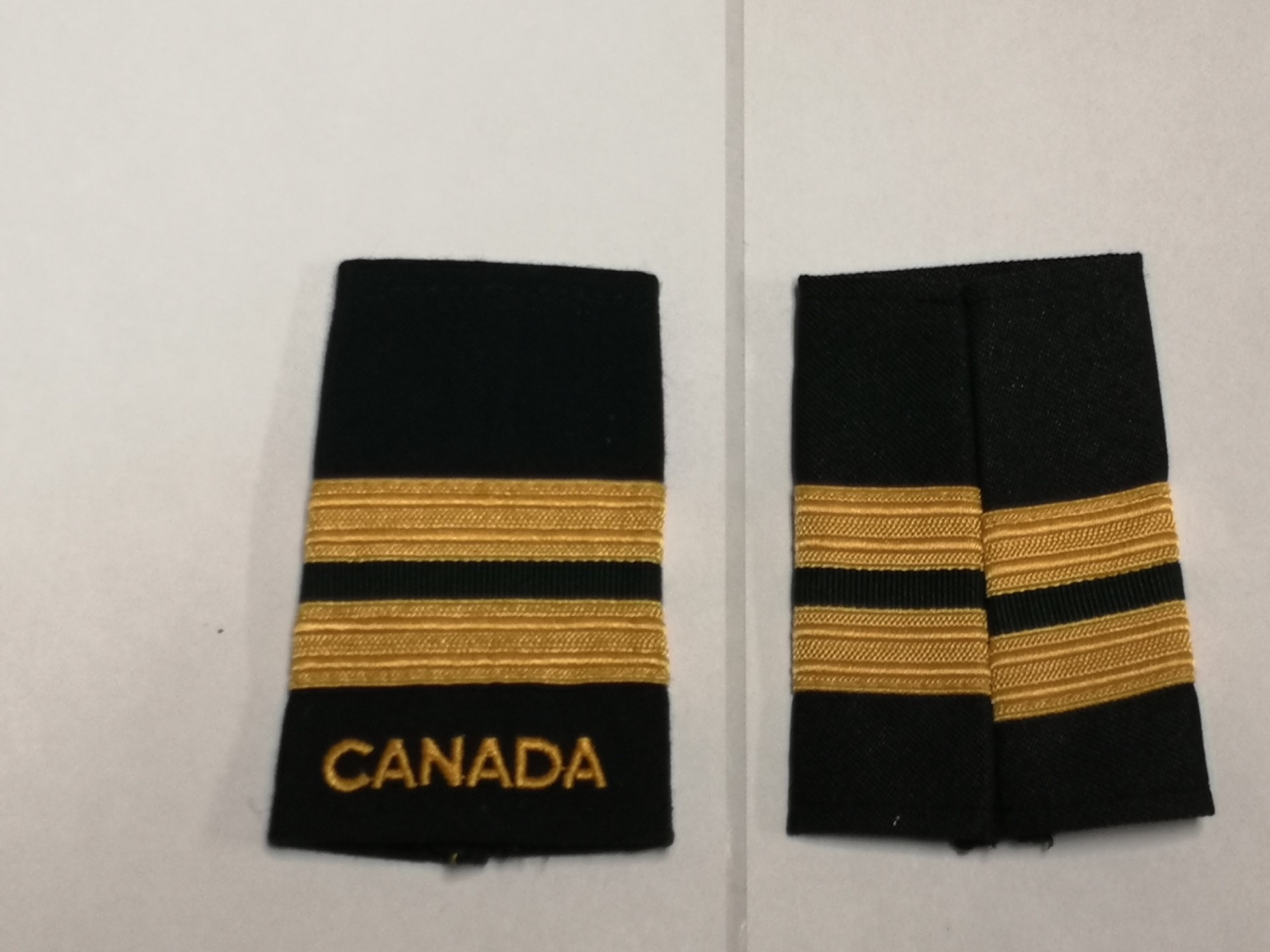 Canadian Armed Forces Dark Green Rank Epaulets Army - Captain