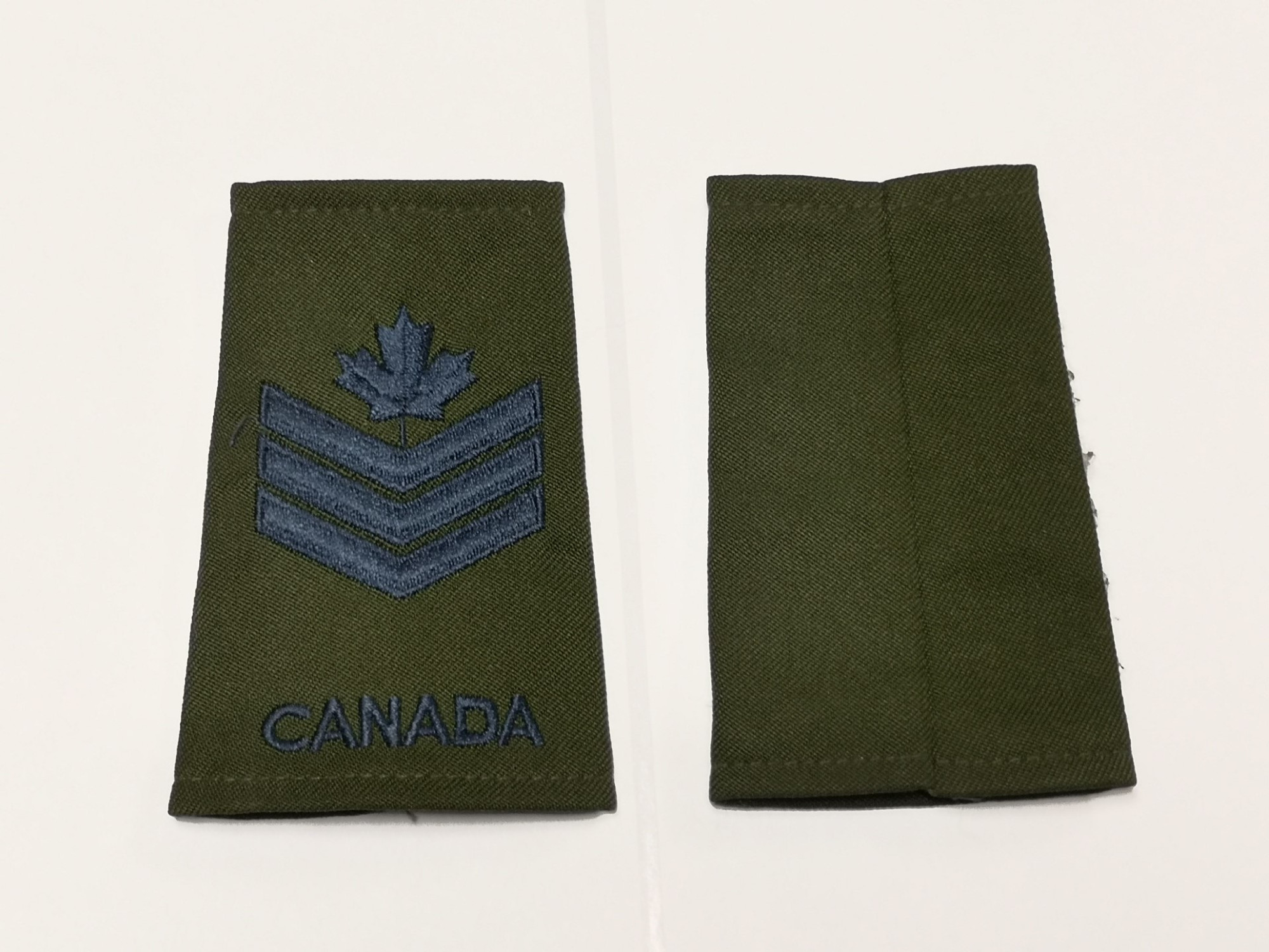 Canadian Armed Forces Green Rank Epaulets Air Force - Sergeant 