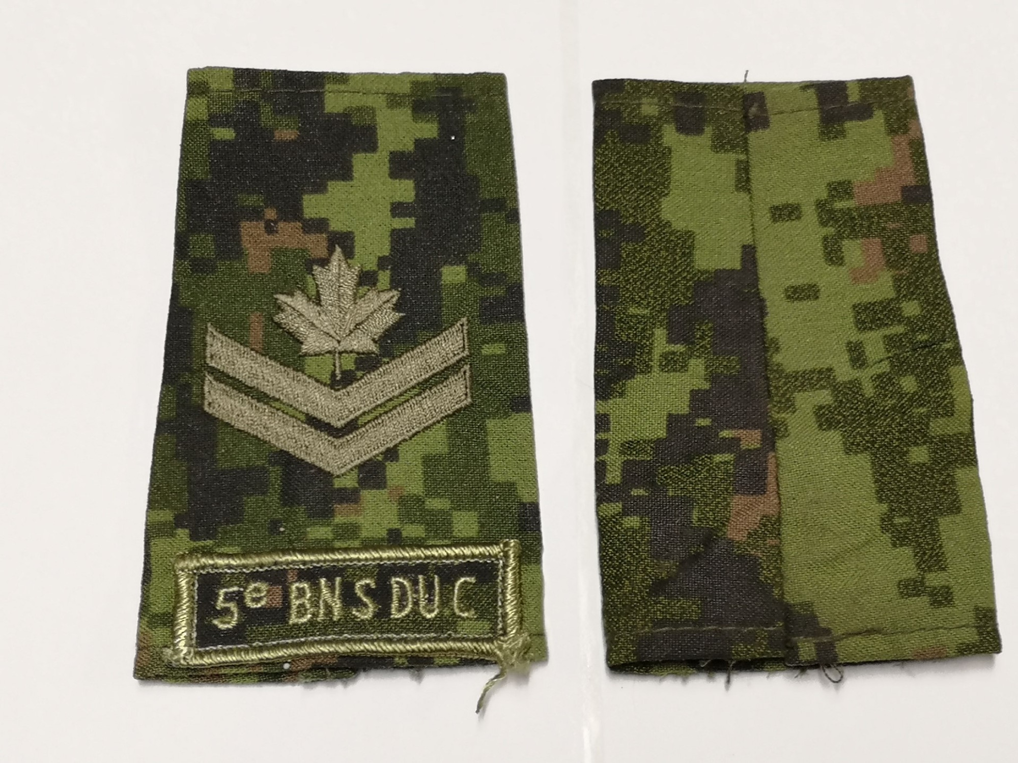 Canadian Armed Forces Cadpat Rank Epaulets 5e BN S DU C - Master Corporal (Army)