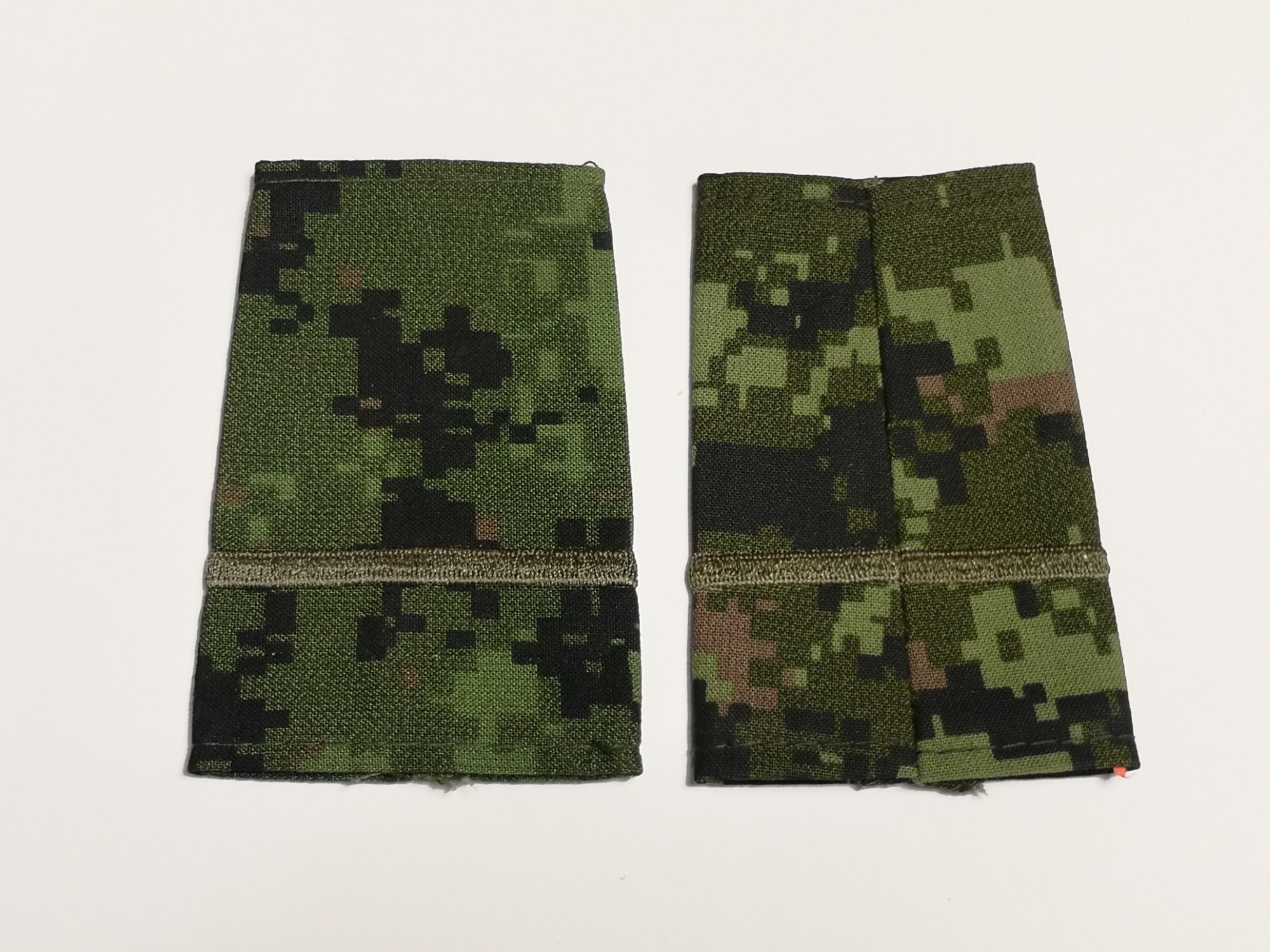 Canadian Armed Forces Cadpat Rank Epaulets Rank Only - Officer Cadet