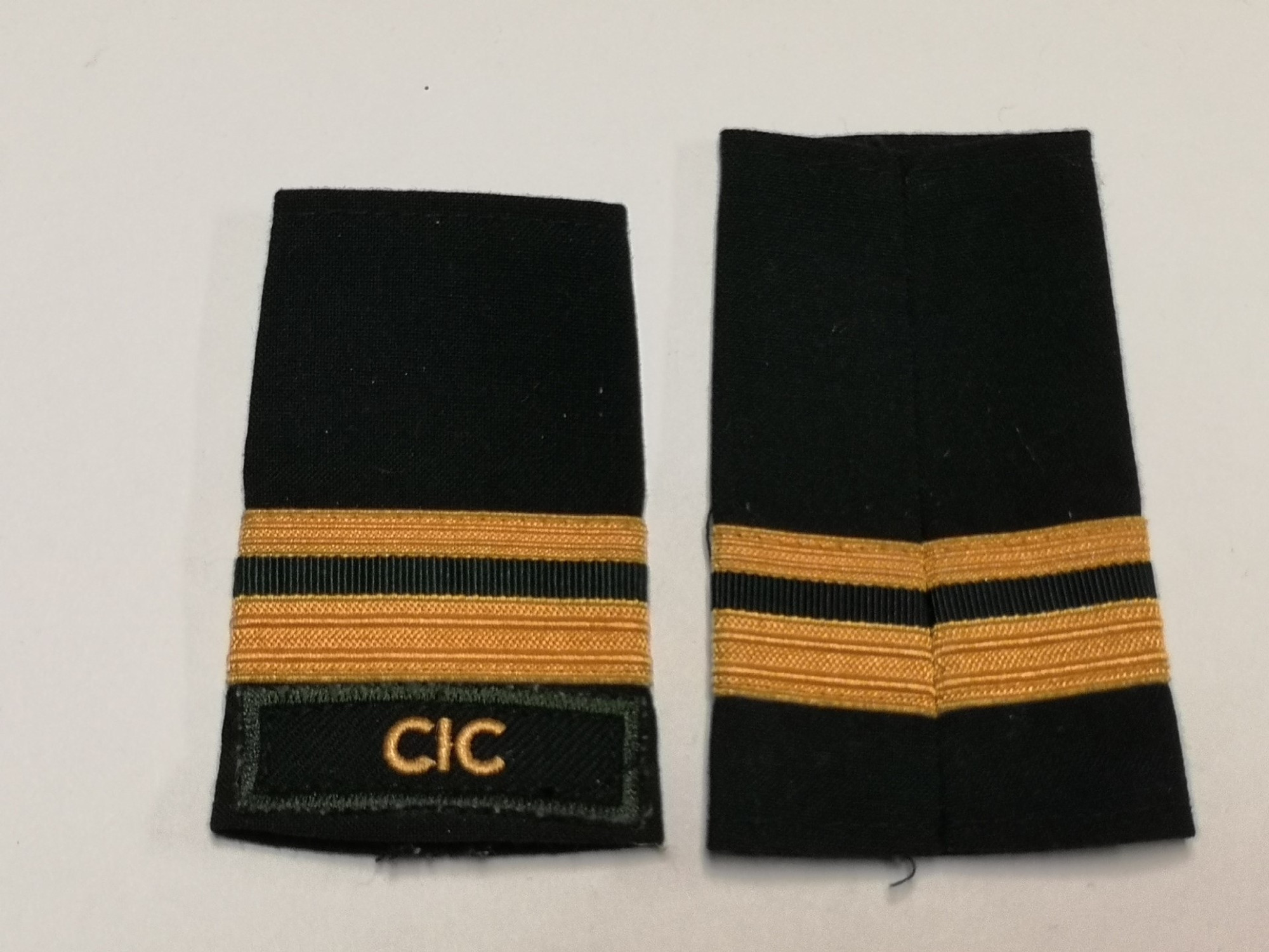 Canadian Armed Forces Dark Green Rank Epaulets CIC - Lieutenant