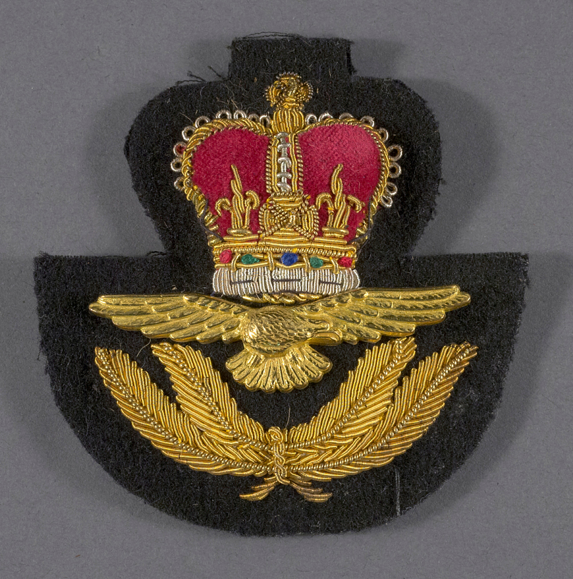 RCAF Bullion Cap Badge - Queen's Crown