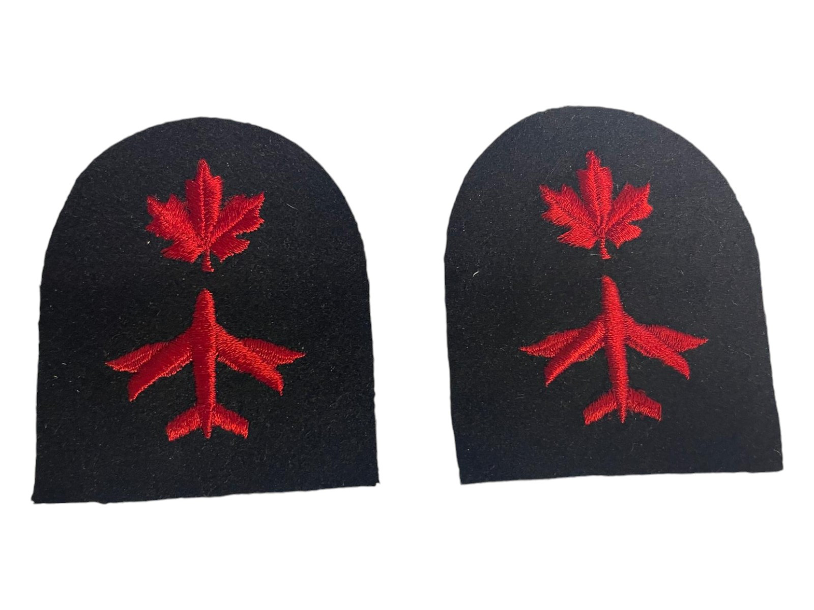Royal Canadian Navy Plane Technician Trade Shoulder Badge Set