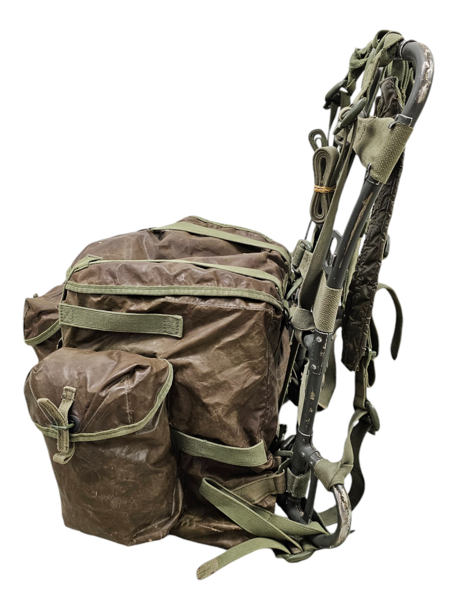 64p Rucksack Frame Canadian Armed Forces Manta LC2 '64 Pattern Rubberized Rucksack - Hero ...