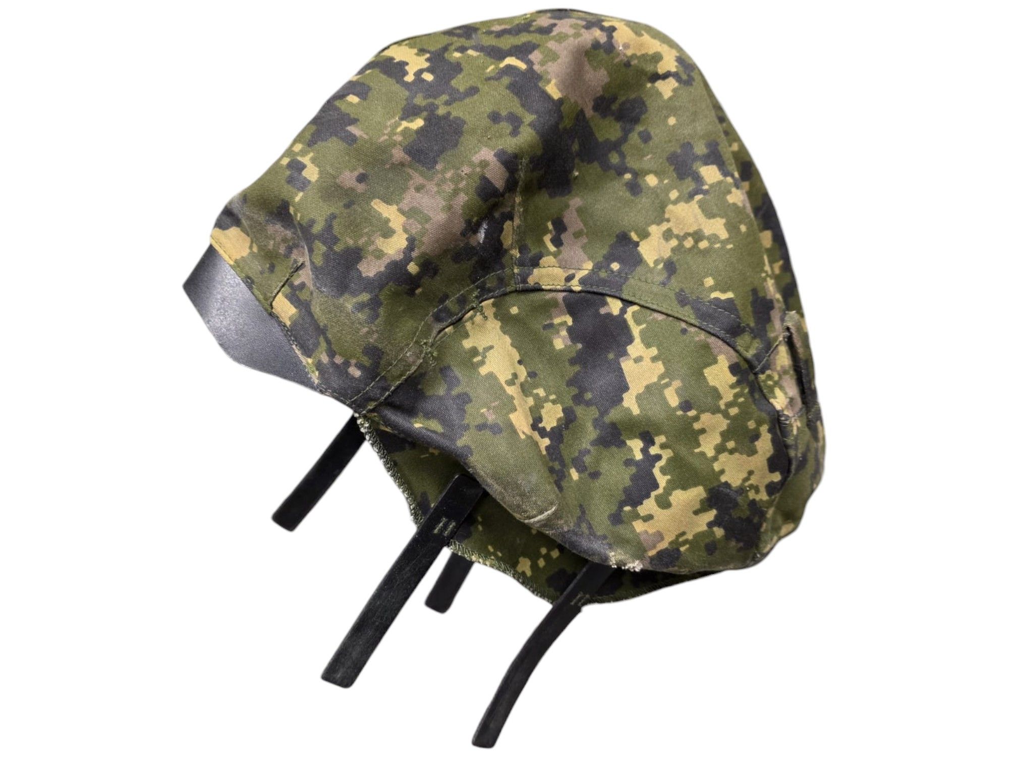 Canadian Armed Forces Cadpat TW Helmet Cover - Medium - USED