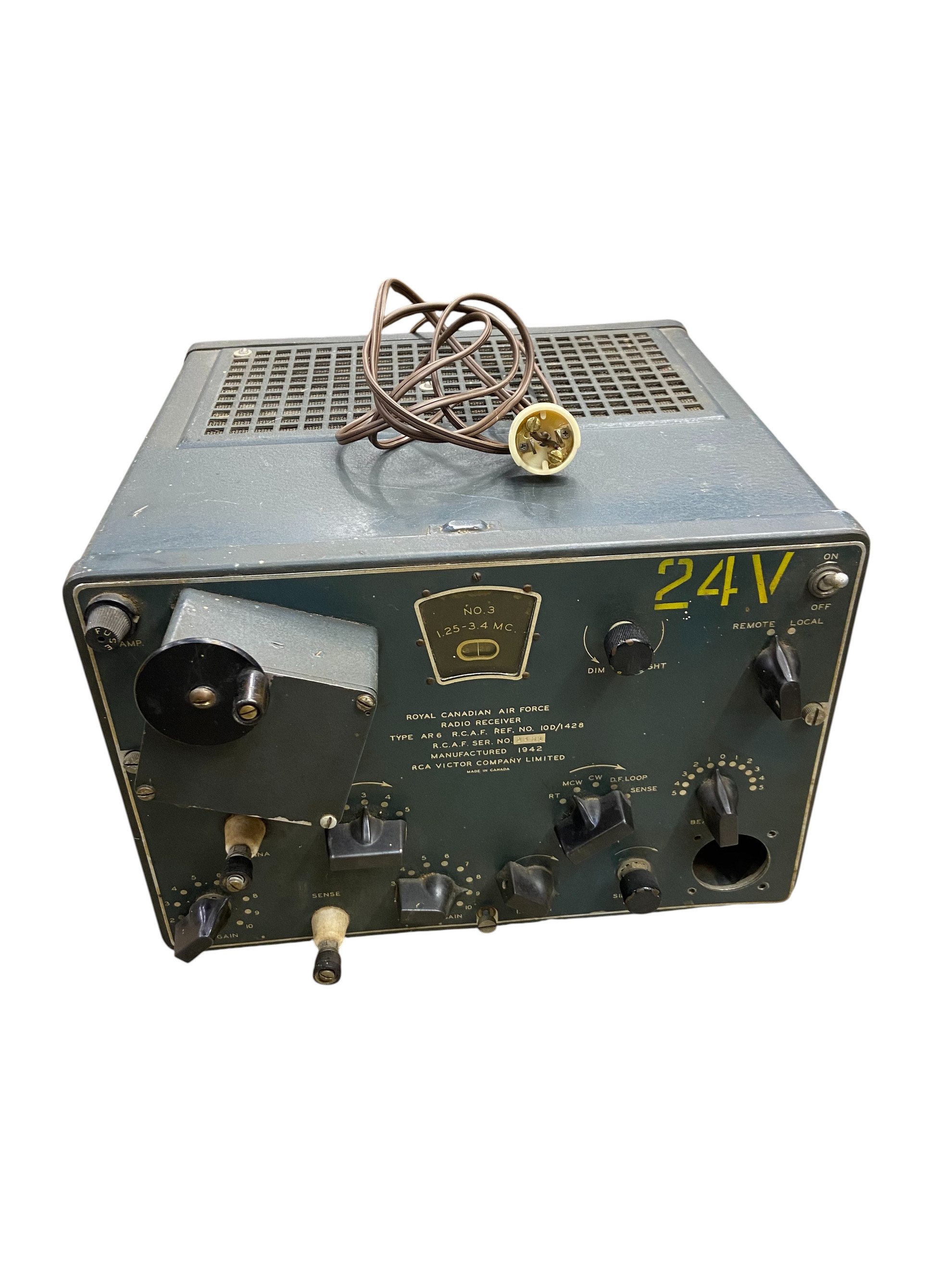 WW2 Canadian R.C.A.F. RCA AR-6 Radio Receiver - Dated 1942
