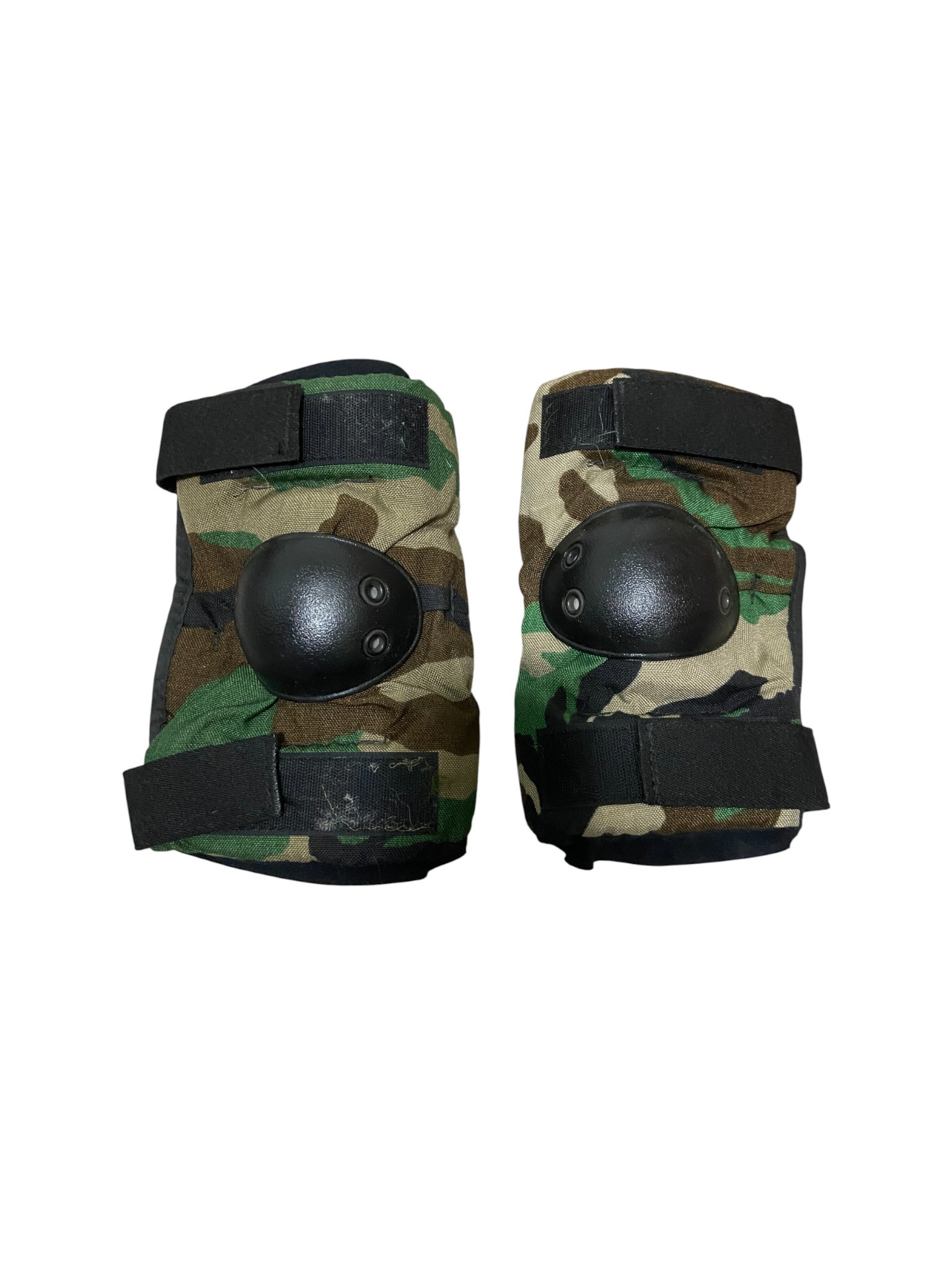 U.S. Armed Forces Bijan M81 Woodland Elbow Pads