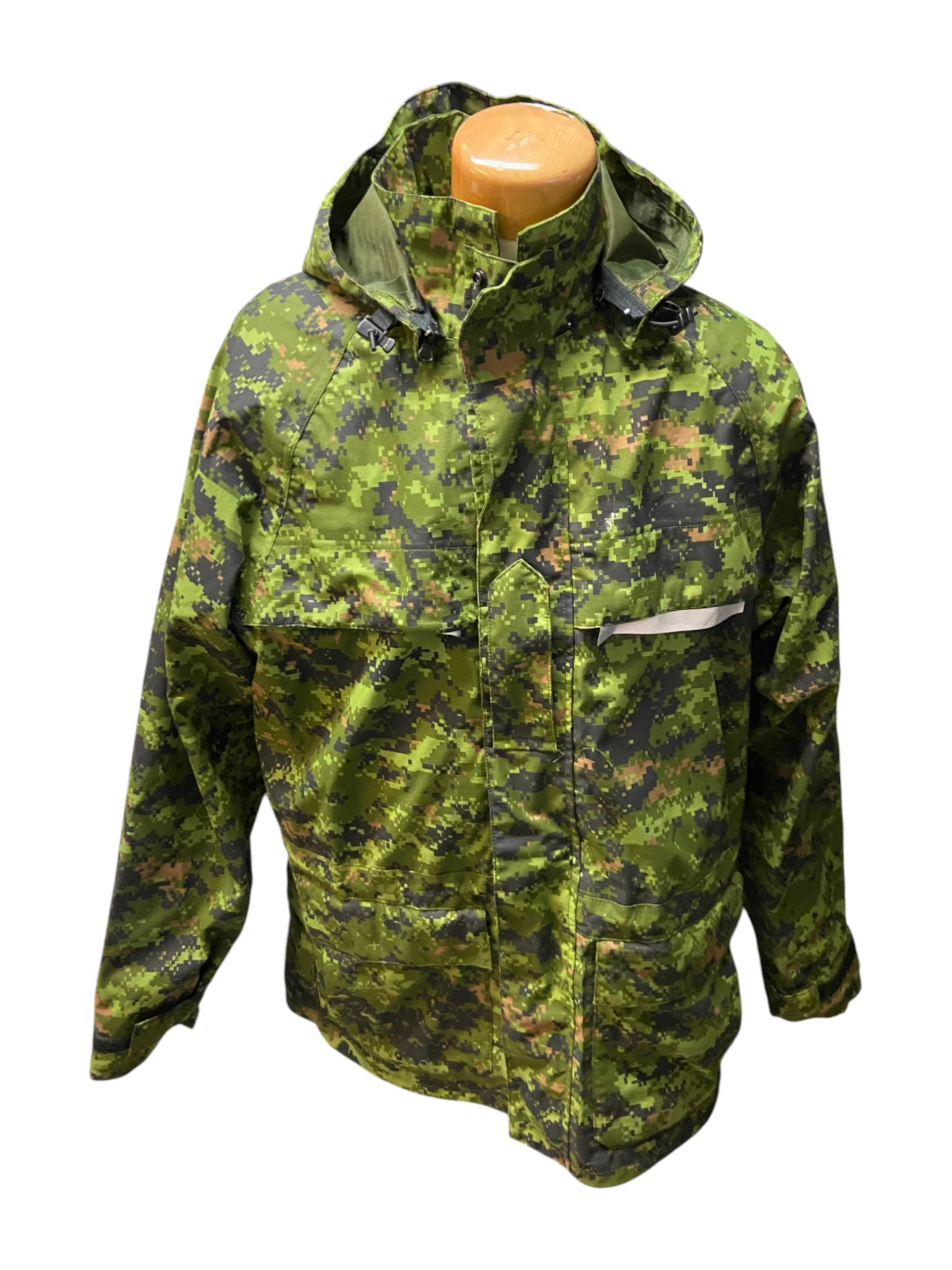 Canadian Armed Forces Gore-Tex CADPAT Rain Jacket W/ CADPAT Hood - 7344