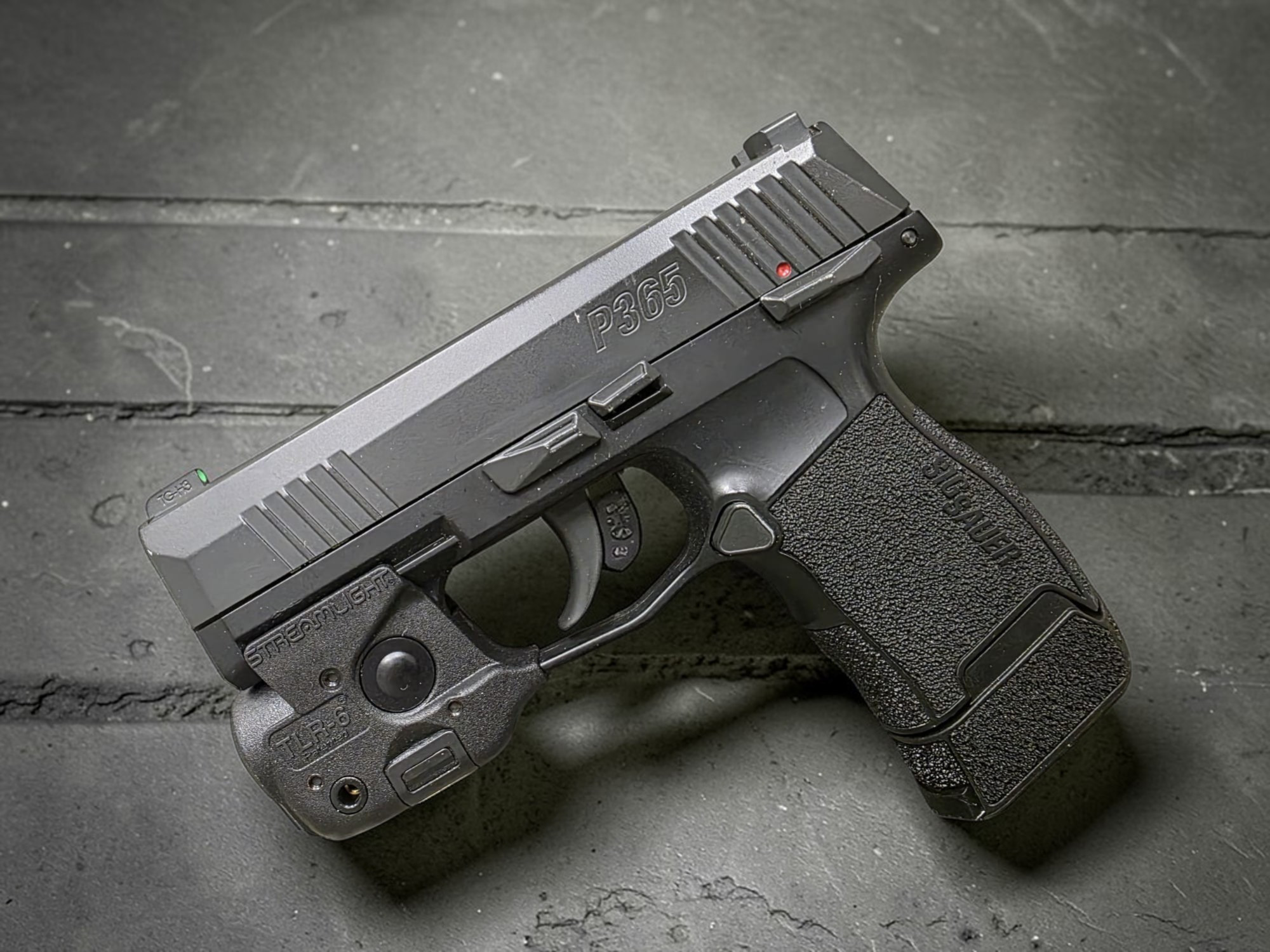 SIG Sauer P365 CO2 Powered Blowback 4.5mm BB gun - Package - USEDⓈ