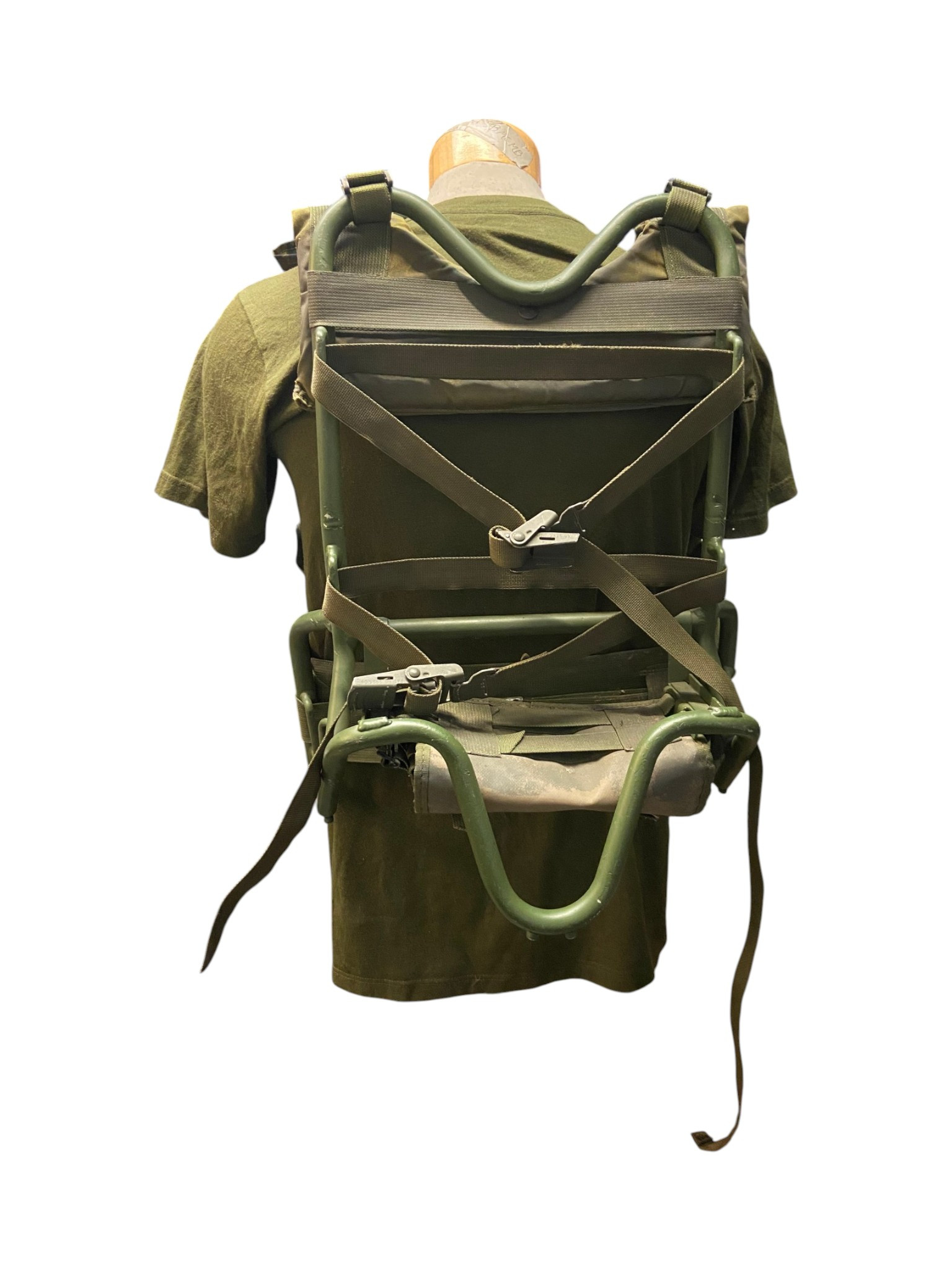 Canadian Armed Forces Manpack Radio Carrying Frame W/Straps & Kidney Pad