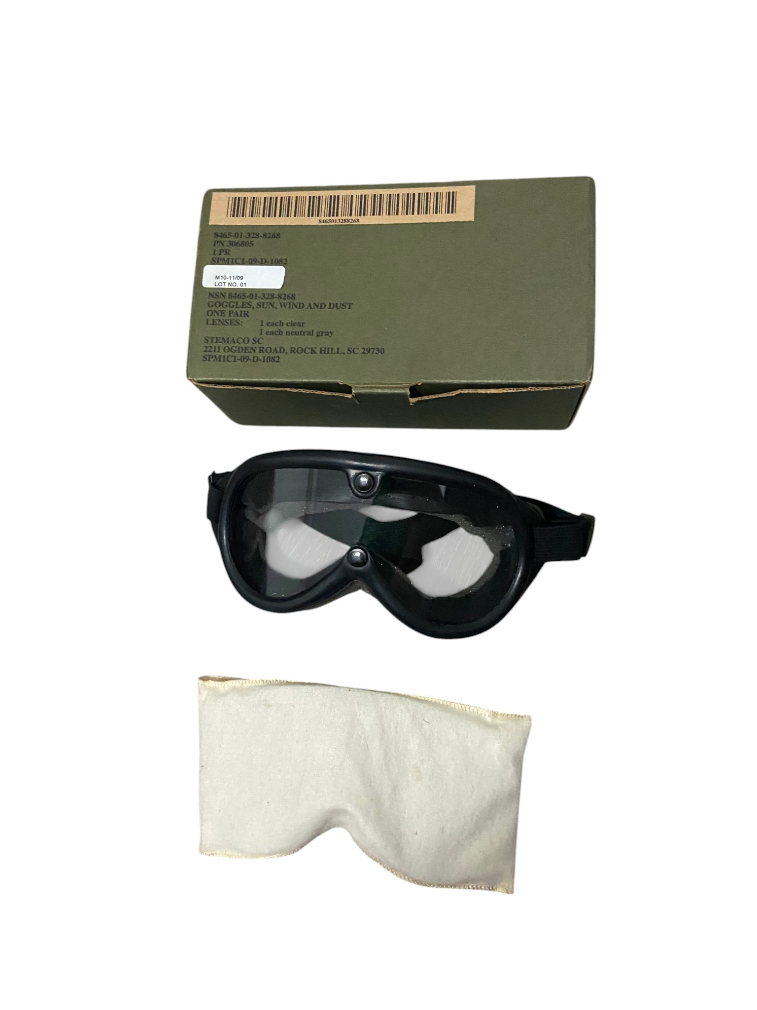 U.S. Armed Forces Dust Goggles W/Original Box & Spare Lens