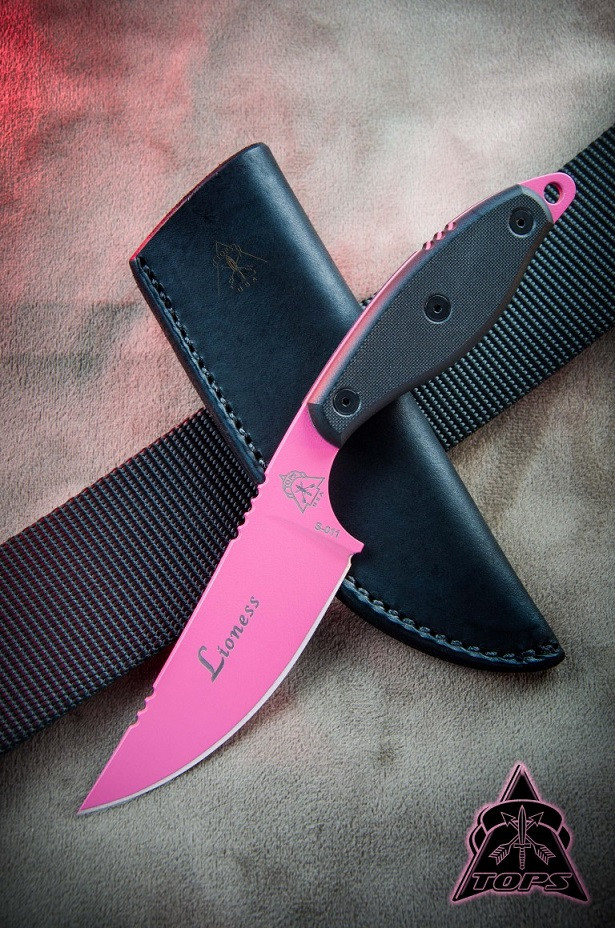 TOPS LION01 Lioness With Leather Sheath