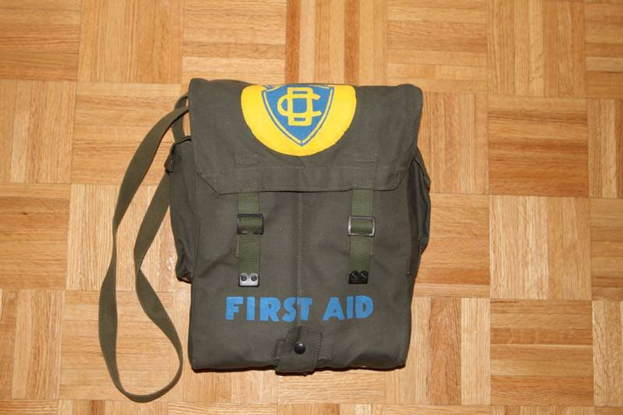 Canadian Armed Forces Civil Defence First Aid Bag