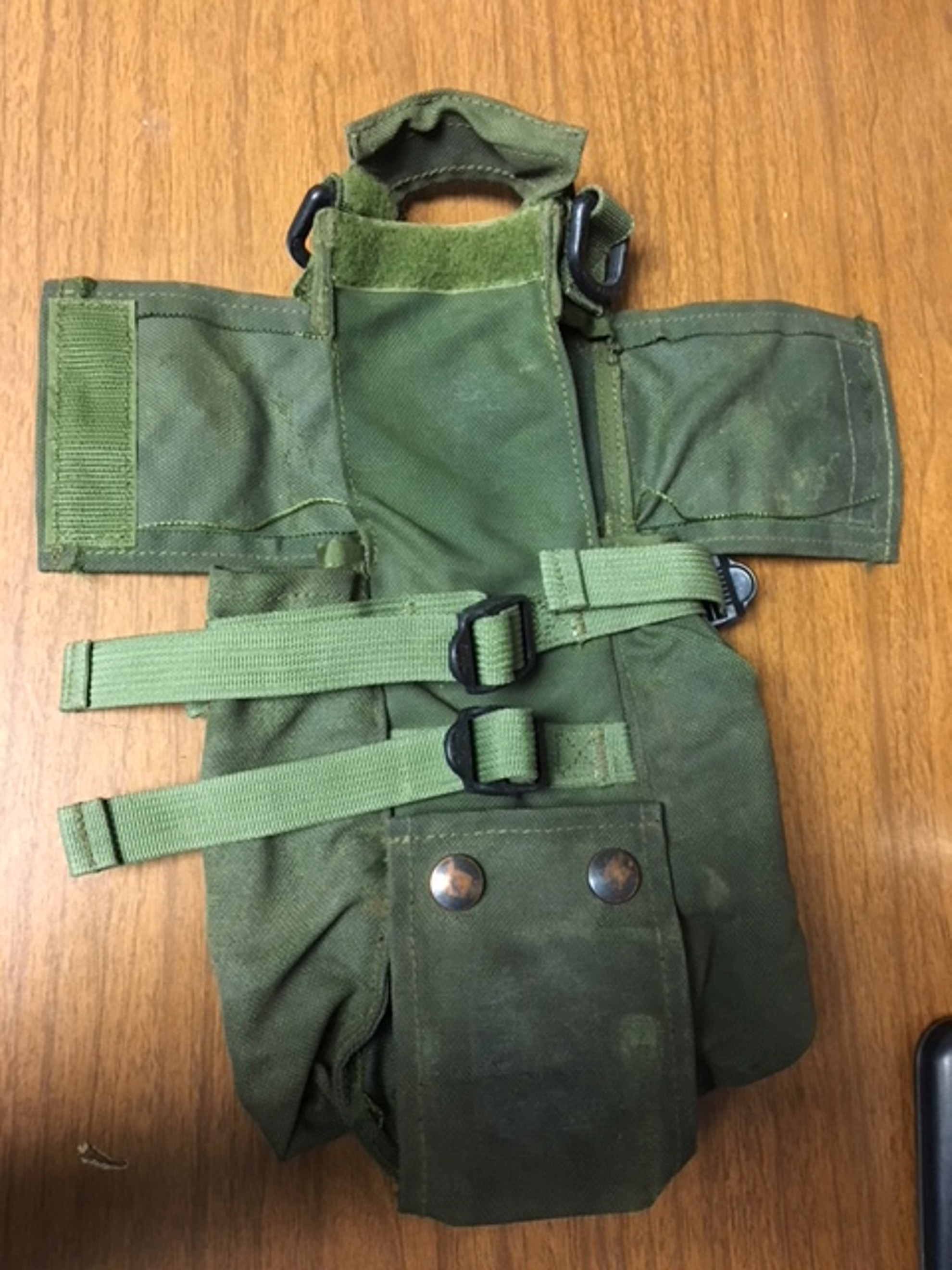 Canadian Armed Forces '82 Pattern AN/PRC 521 Radio Pouch