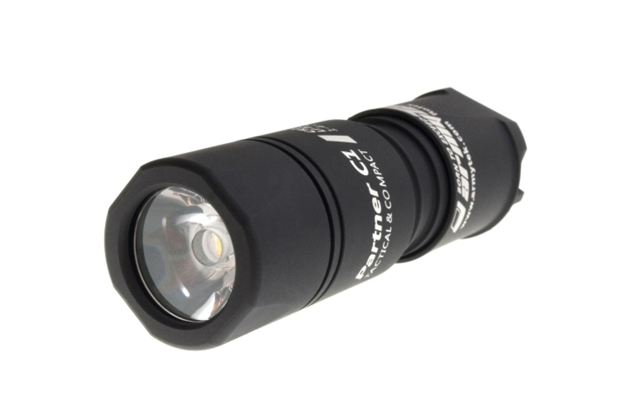 Armytek Partner C1 v3 / Silver / XP-L / 800lm / TIR 20°:70° / 1xCR123