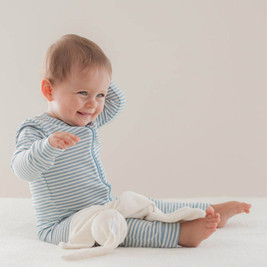 Cuski Comforter with Pouch