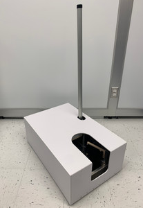 Motorized shoe cleaner with 1 rotating brushes and internal vacuum (Side) Motorized shoe cleaner with 1 rotating brushes and internal vacuum (Side)