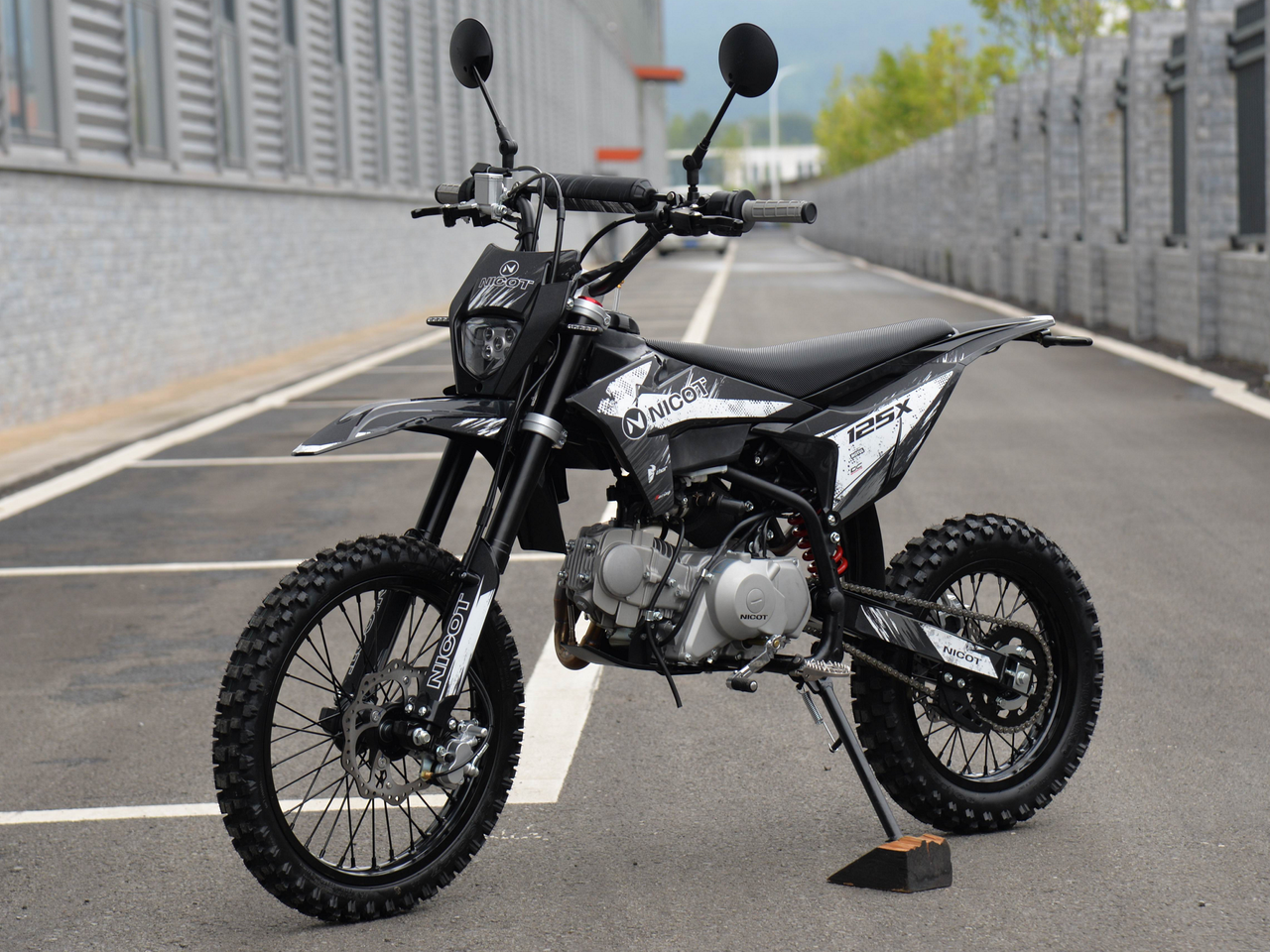 New Lifan 125P 125cc Dirt Bike for Sale | EFI 4-Speed Manual New Lifan 125P 125cc Dirt Bike for Sale | EFI 4-Speed Manual