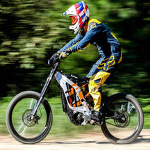 SurRon Light Bee X Electric Dirt Bike, off-road Light Bee X promises advanced fun on all terrain.